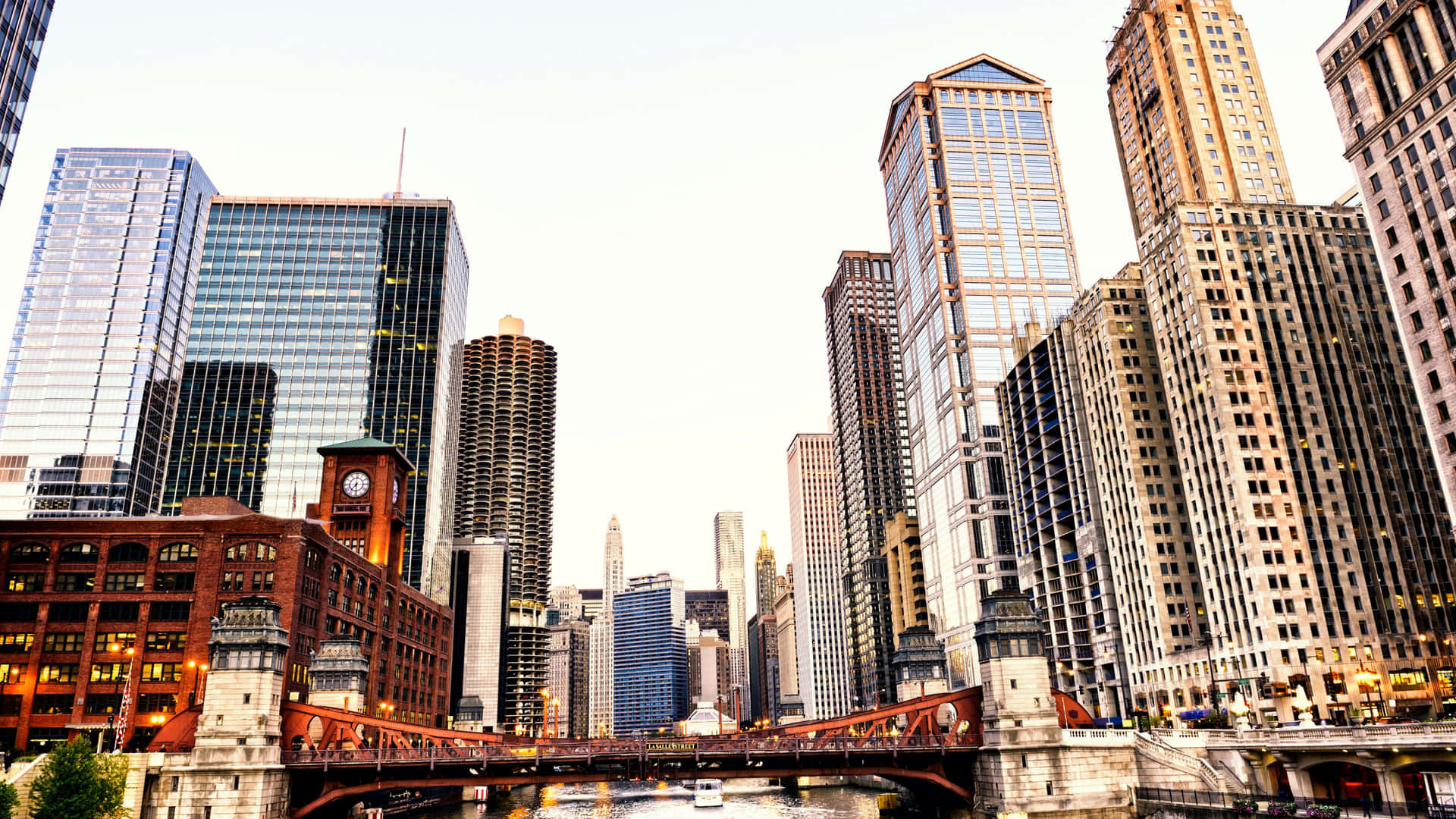Enjoy The Stunning Beauty Of The Skyline Of Chicago In Incredible 4k Ultra Hd Background
