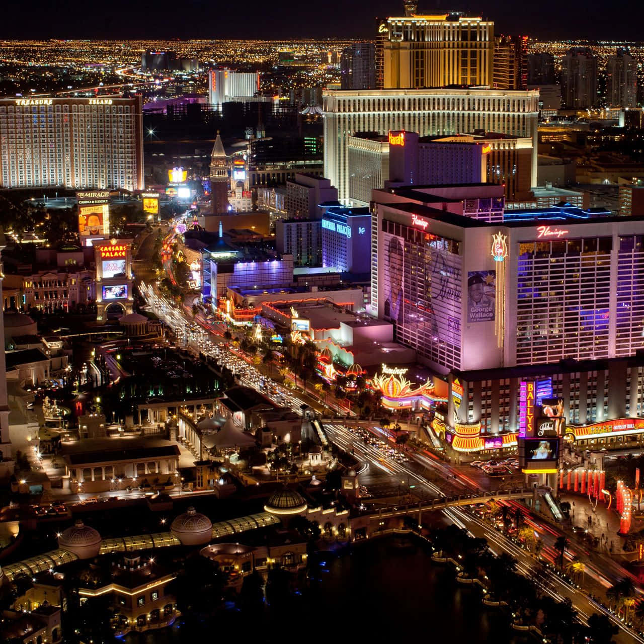 Enjoy The Vibrant Nightlife Of Las Vegas From The Comfort Of Your Phone. Background