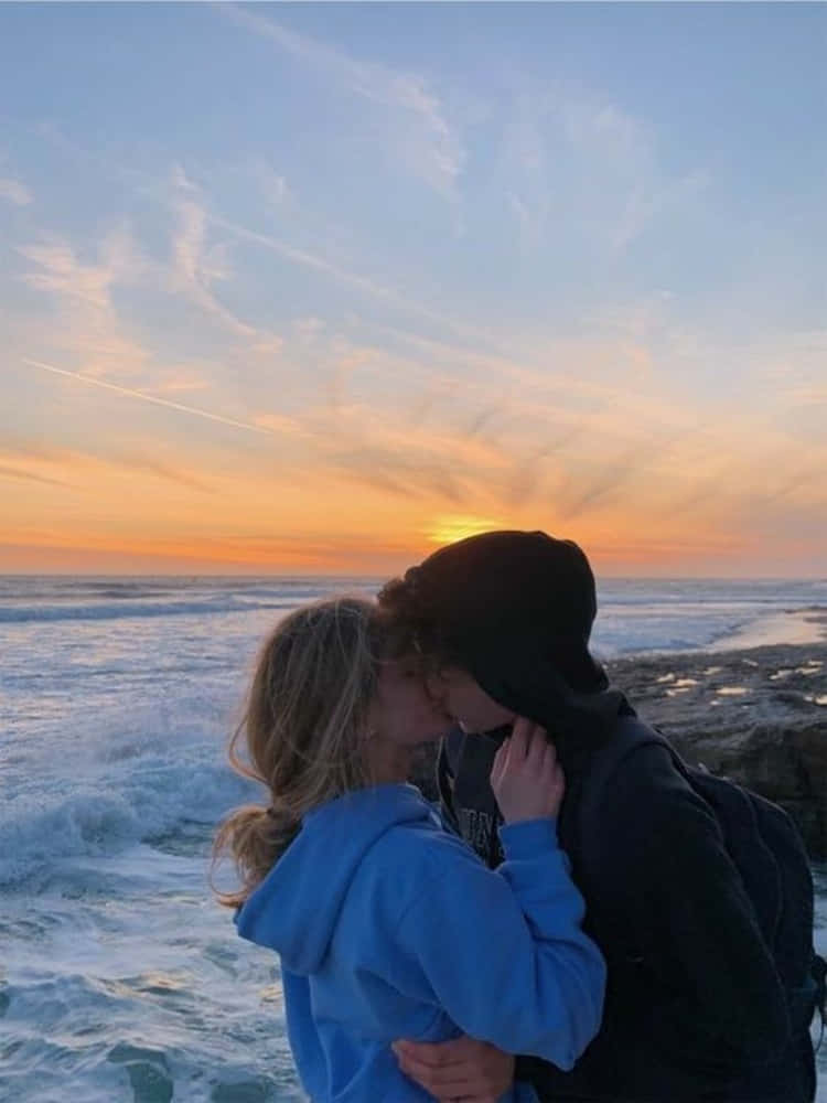 Enjoying A Moment Of Love And Laughter Background