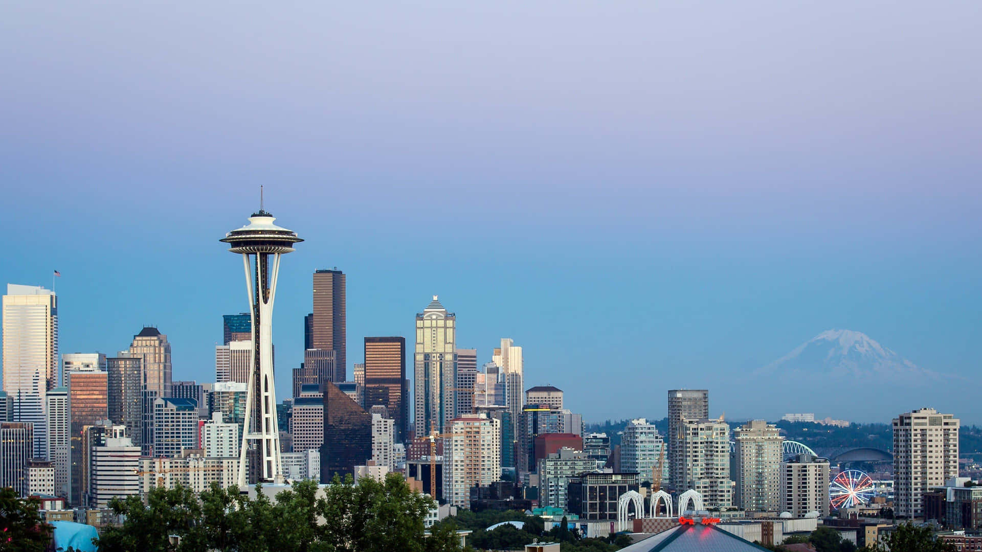 Enjoying The Fall Season In The Emerald City Background