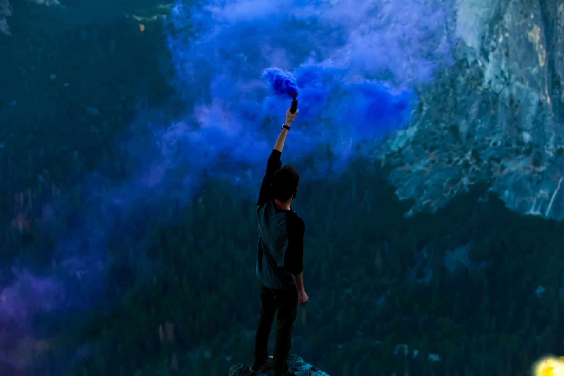 Enter A World Of Vivid Color And Bold Style With Indigo Background