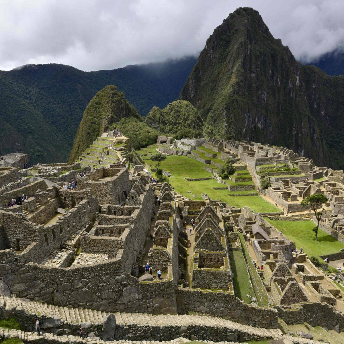 Enthralling Panorama Of The Ancient Incan City, Machu Picchu Background