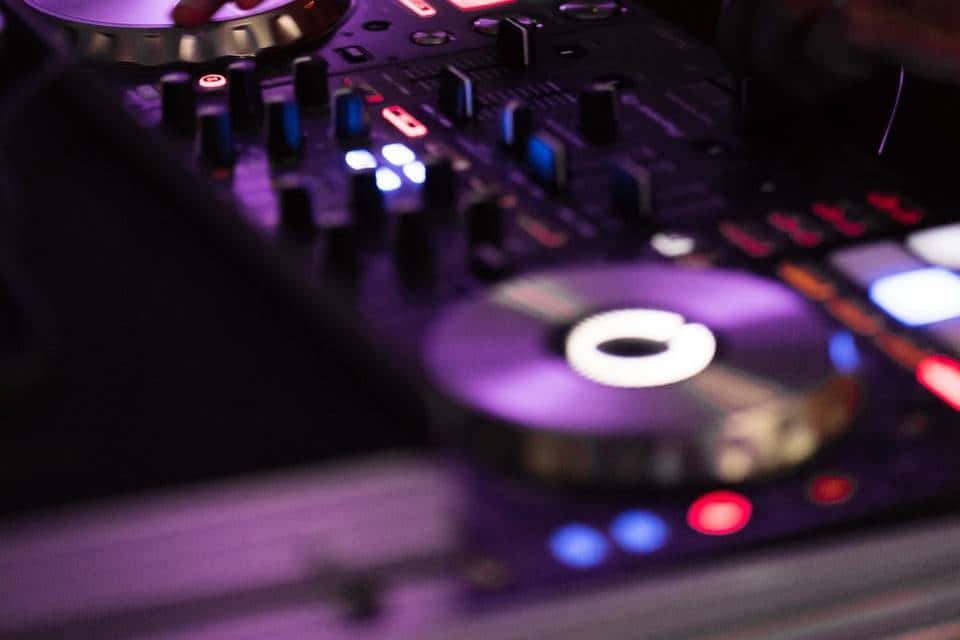 Enthralling Spectacle Of Dj Lights Background