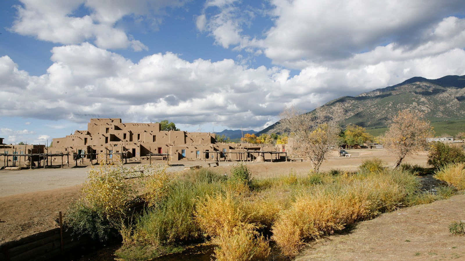Enthralling View Of The Iconic Taos Pueblo Community
