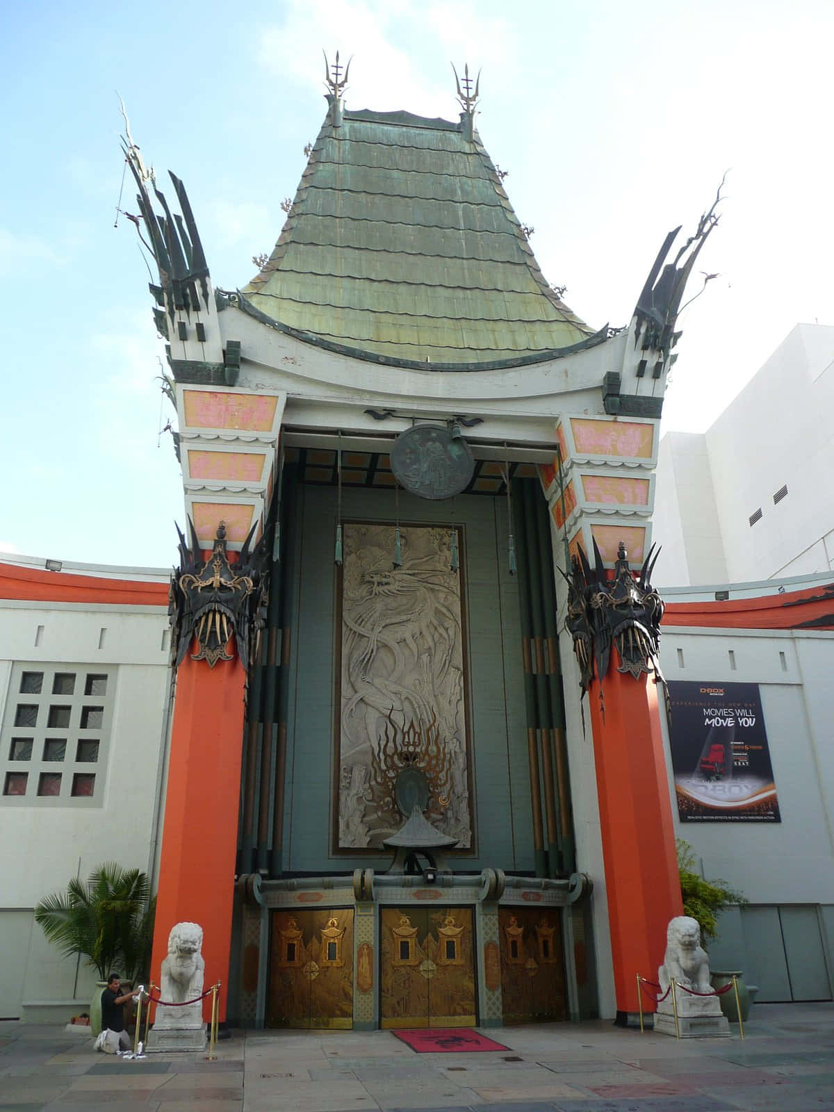 Entrance Architecture Of Graumans Chinese Theatre Background