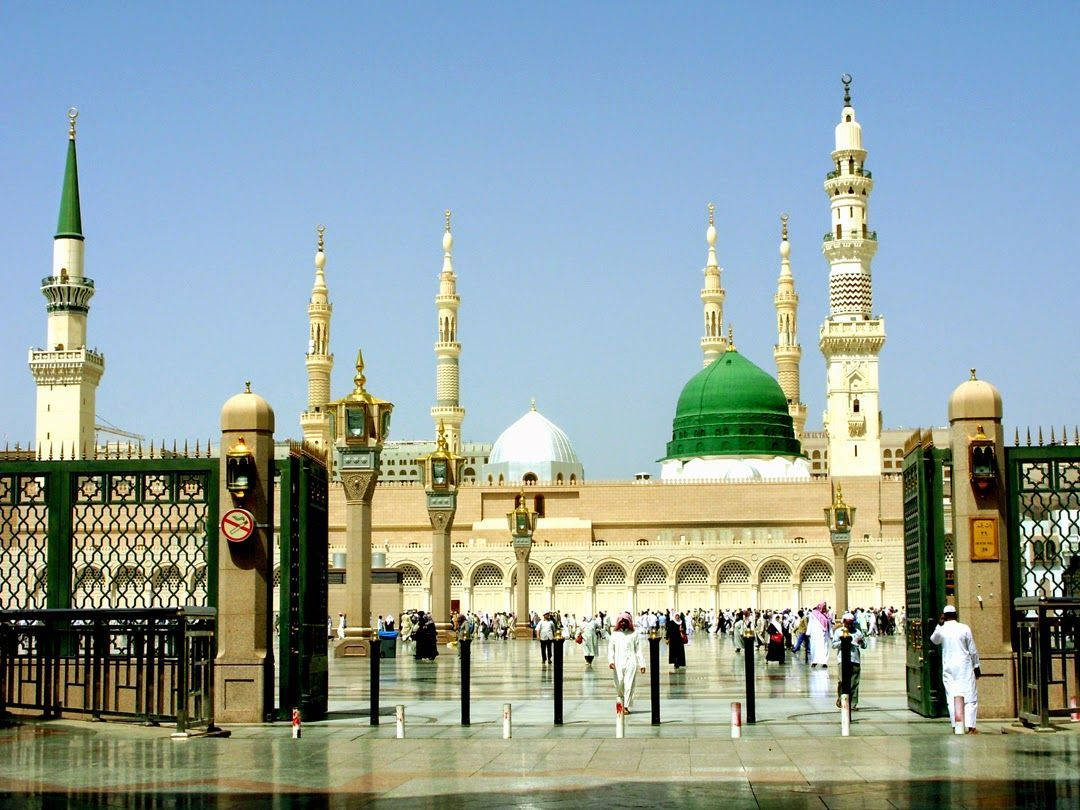 Entrance Of Prophet's Mosque Madina Background