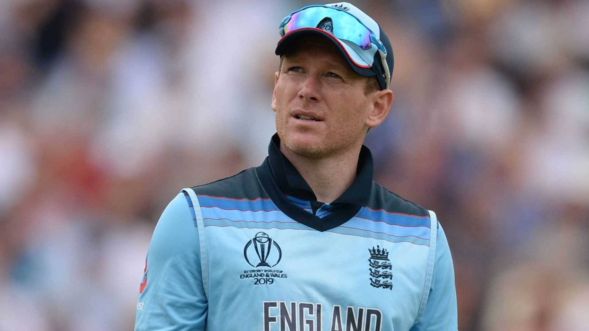 Eoin Morgan Looking Up Background