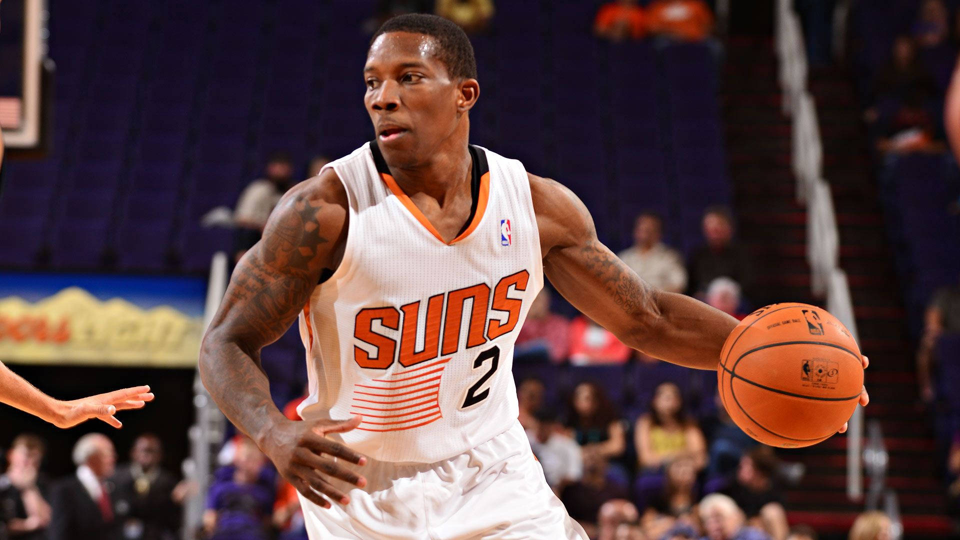 Eric Bledsoe Tries To Maintain Ball
