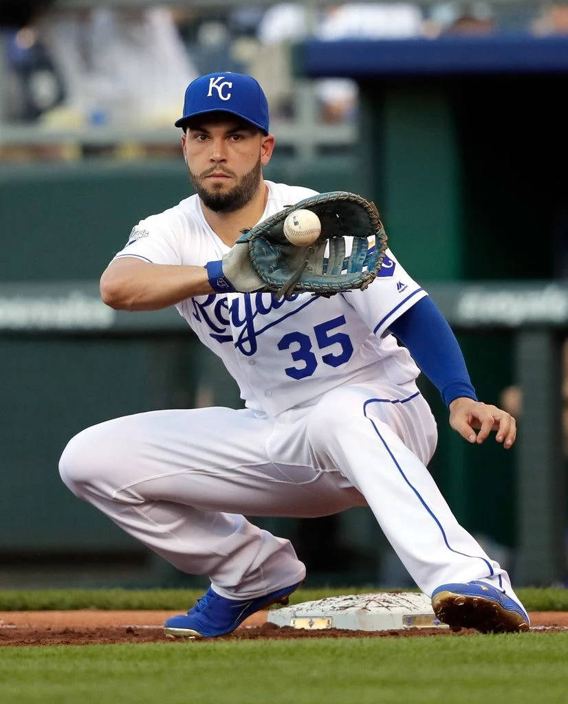 Eric Hosmer Catches The Ball Background