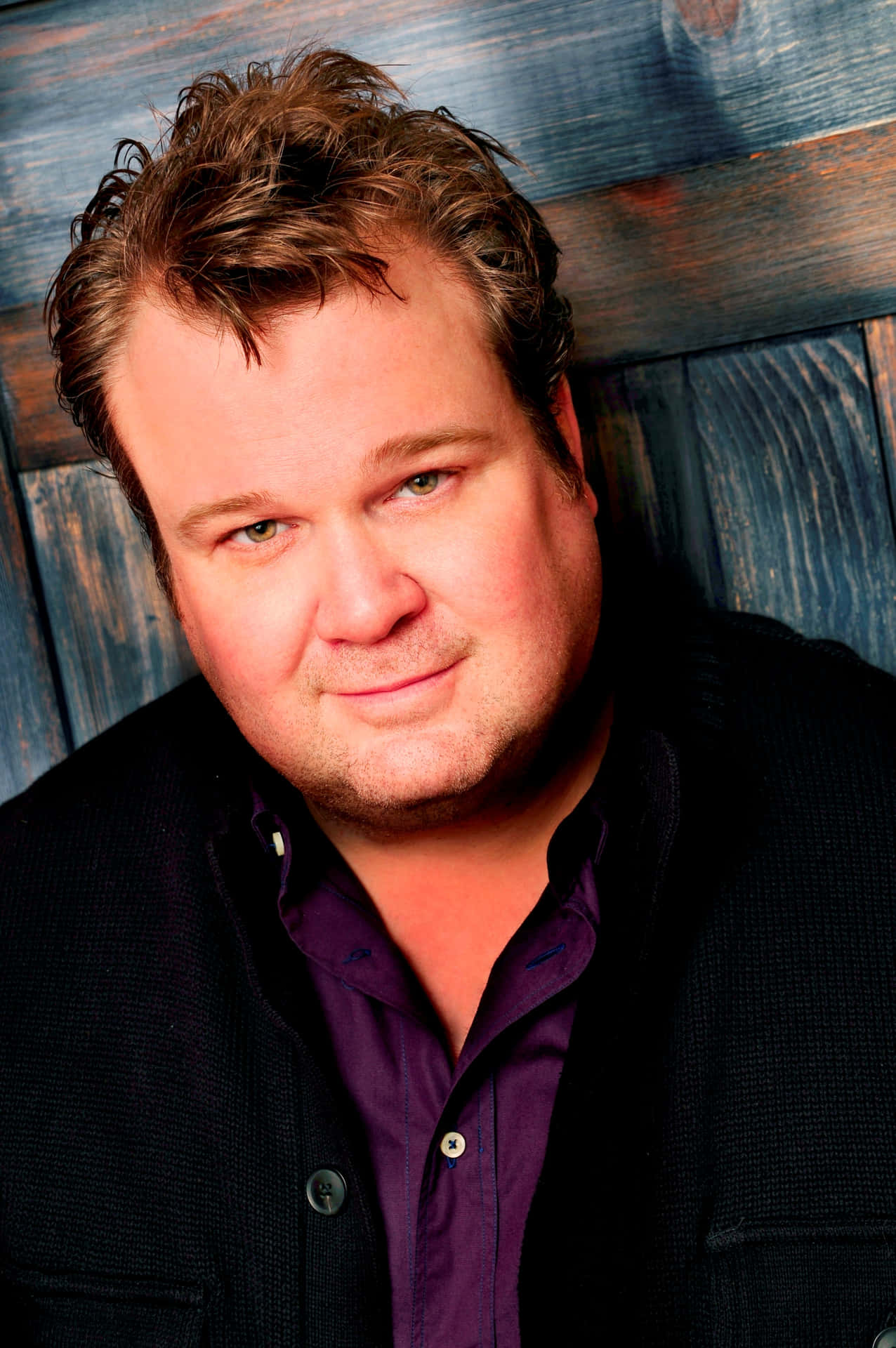 Eric Stonestreet 1851 X 2786 Background