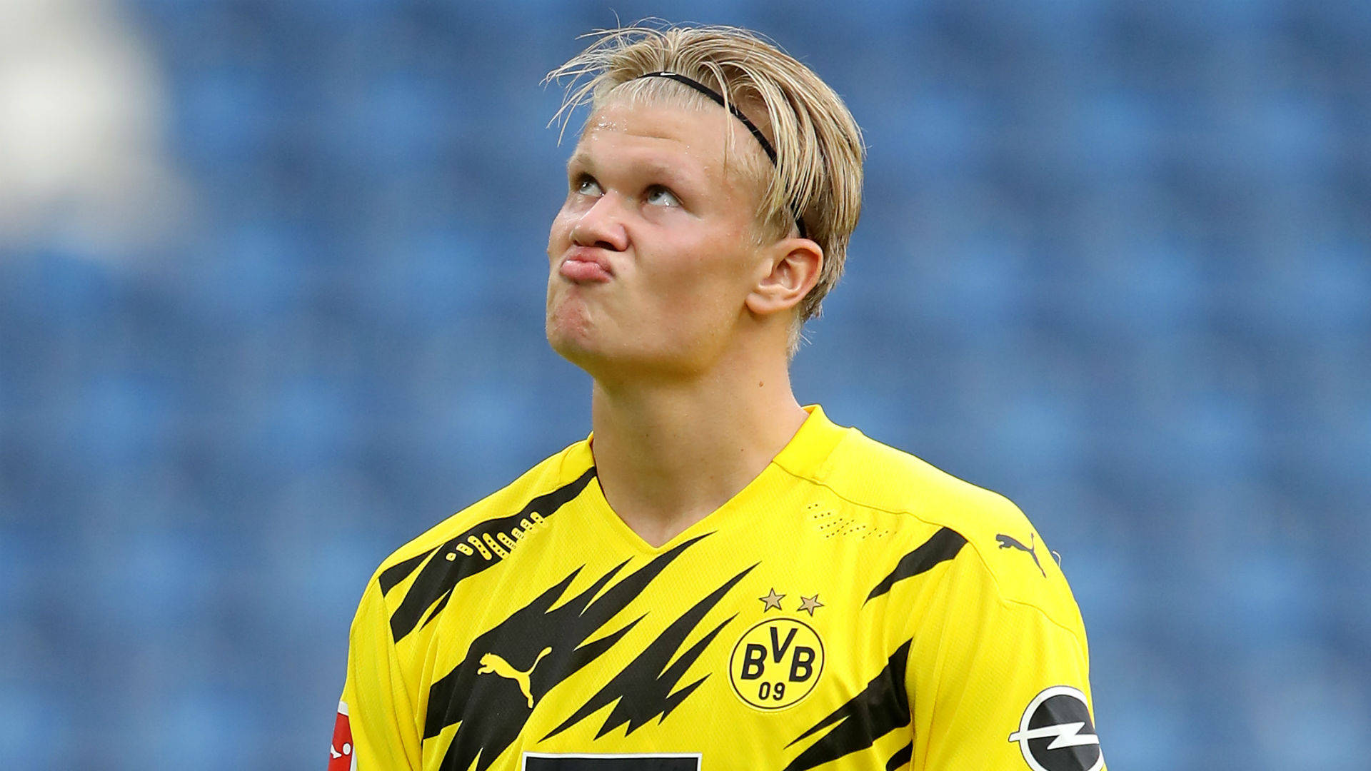 Erling Haaland Funny Face Background