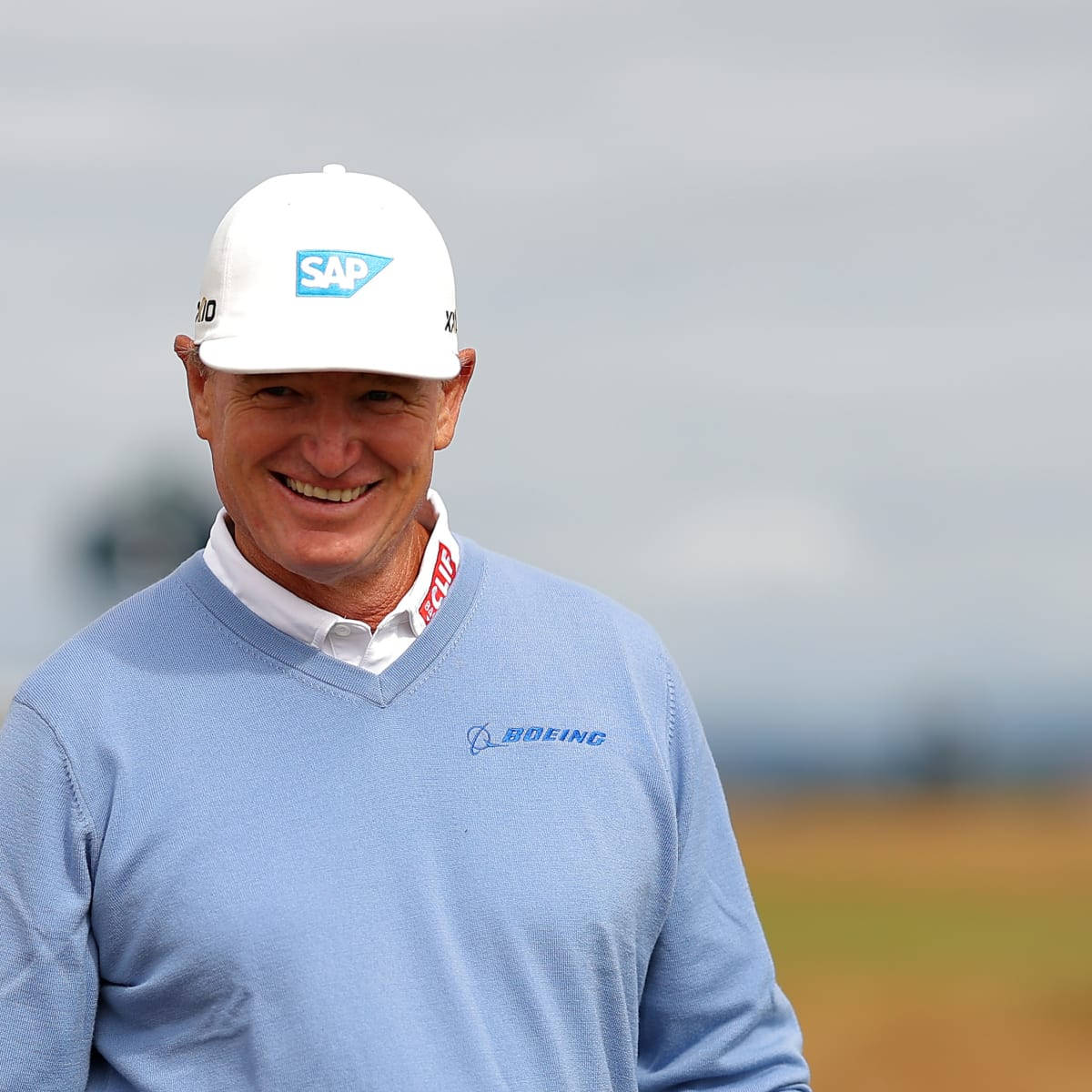 Ernie Els Smiles Background