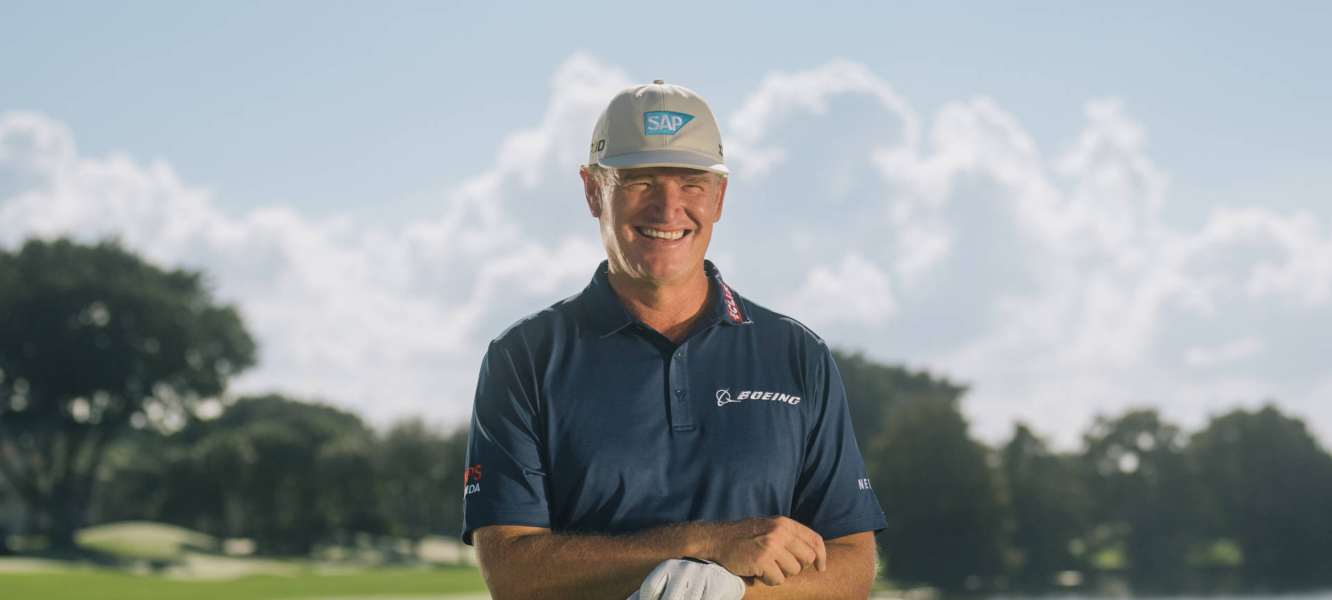 Ernie Els Smiling Background