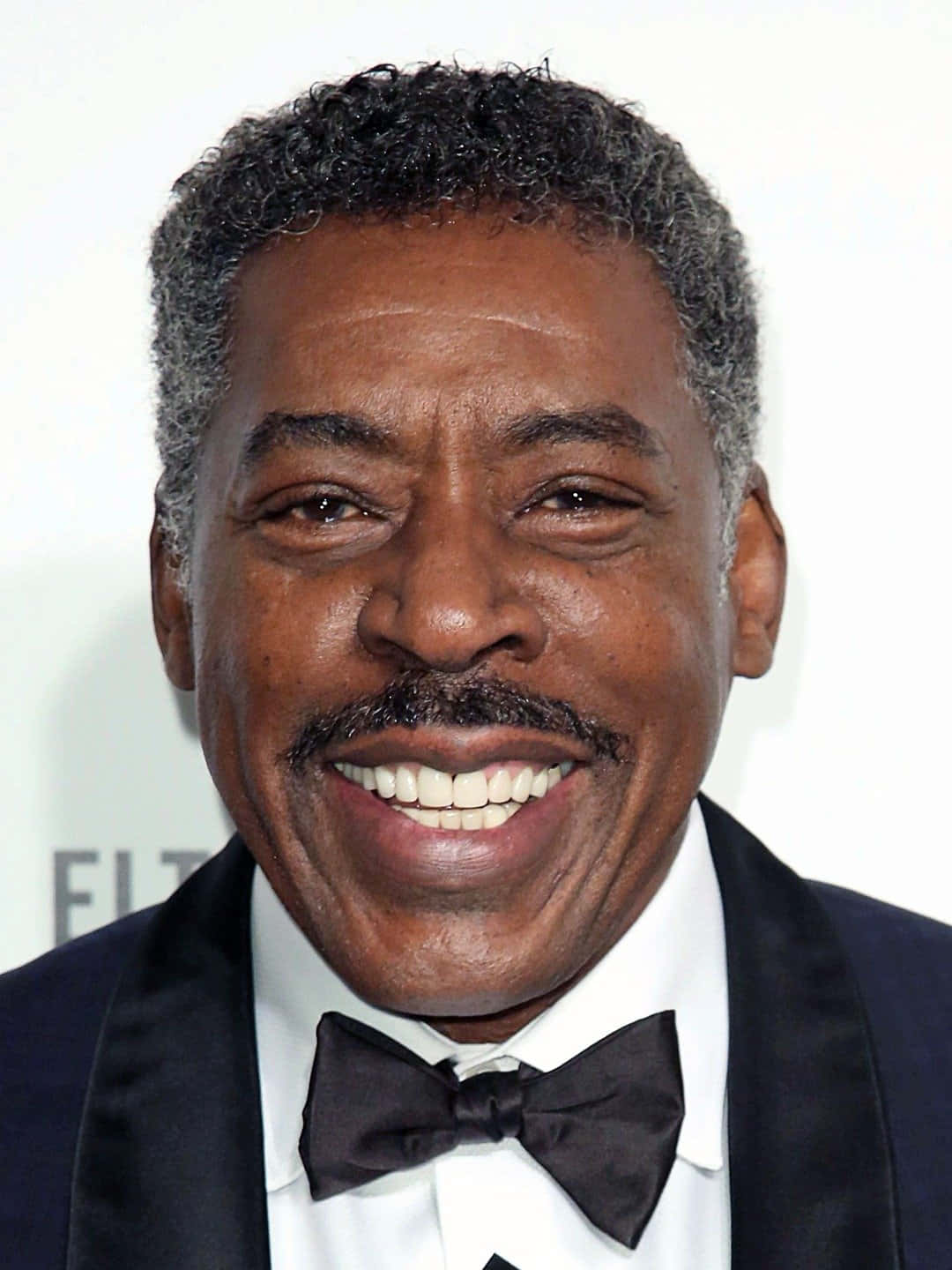 Ernie Hudson 1080 X 1440 Background