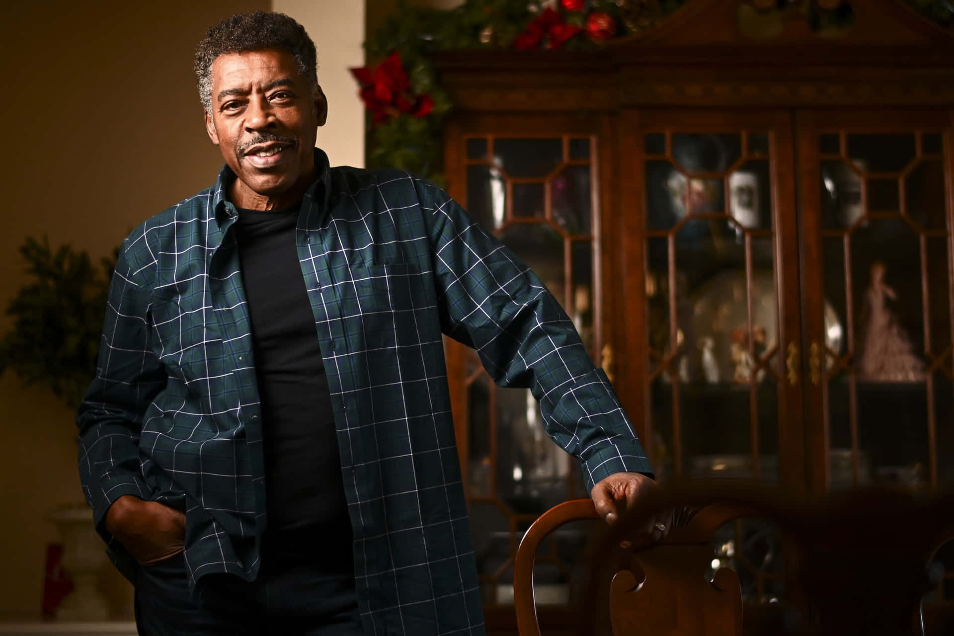 Ernie Hudson 2000 X 1333 Background