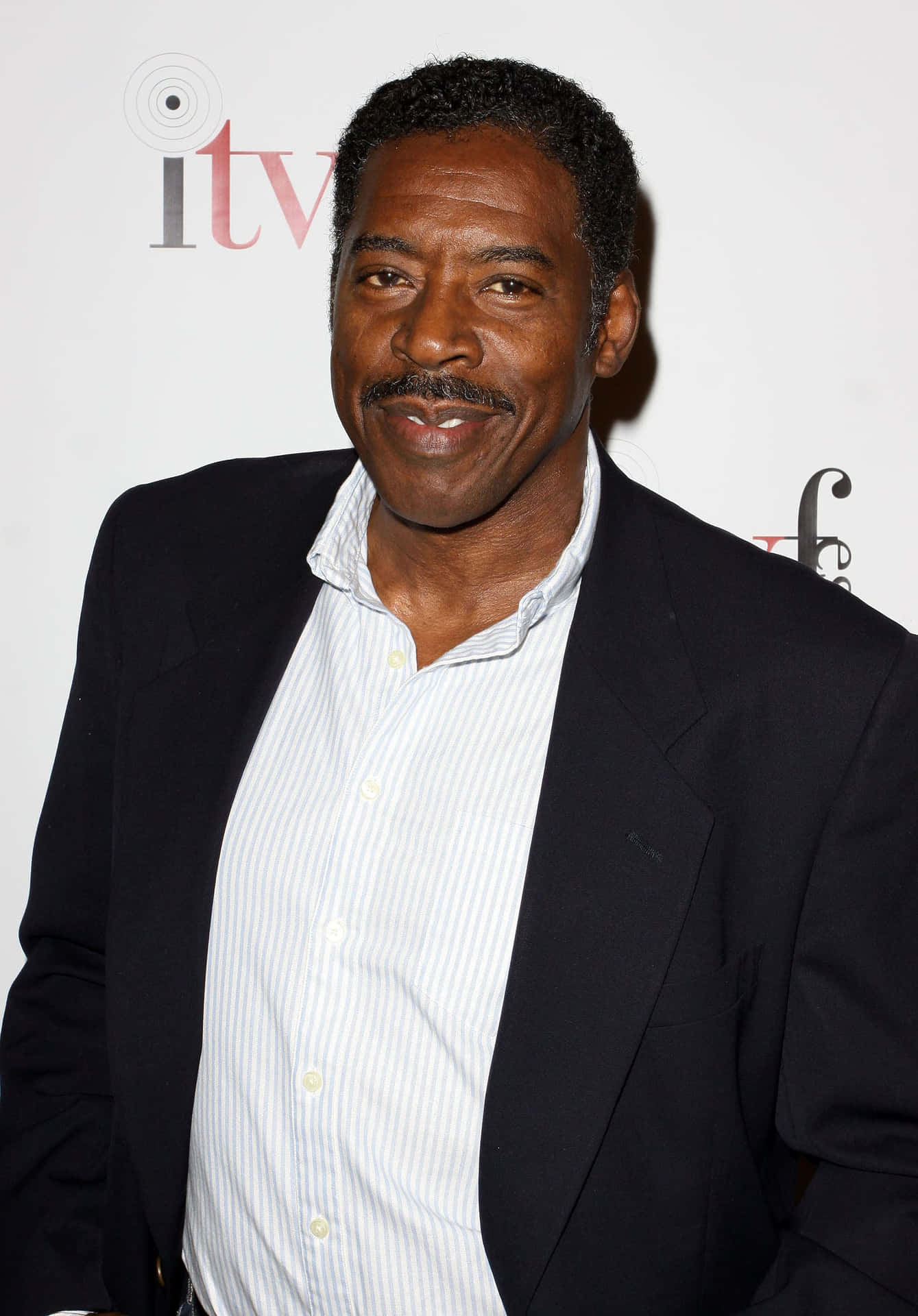 Ernie Hudson 2142 X 3071 Background