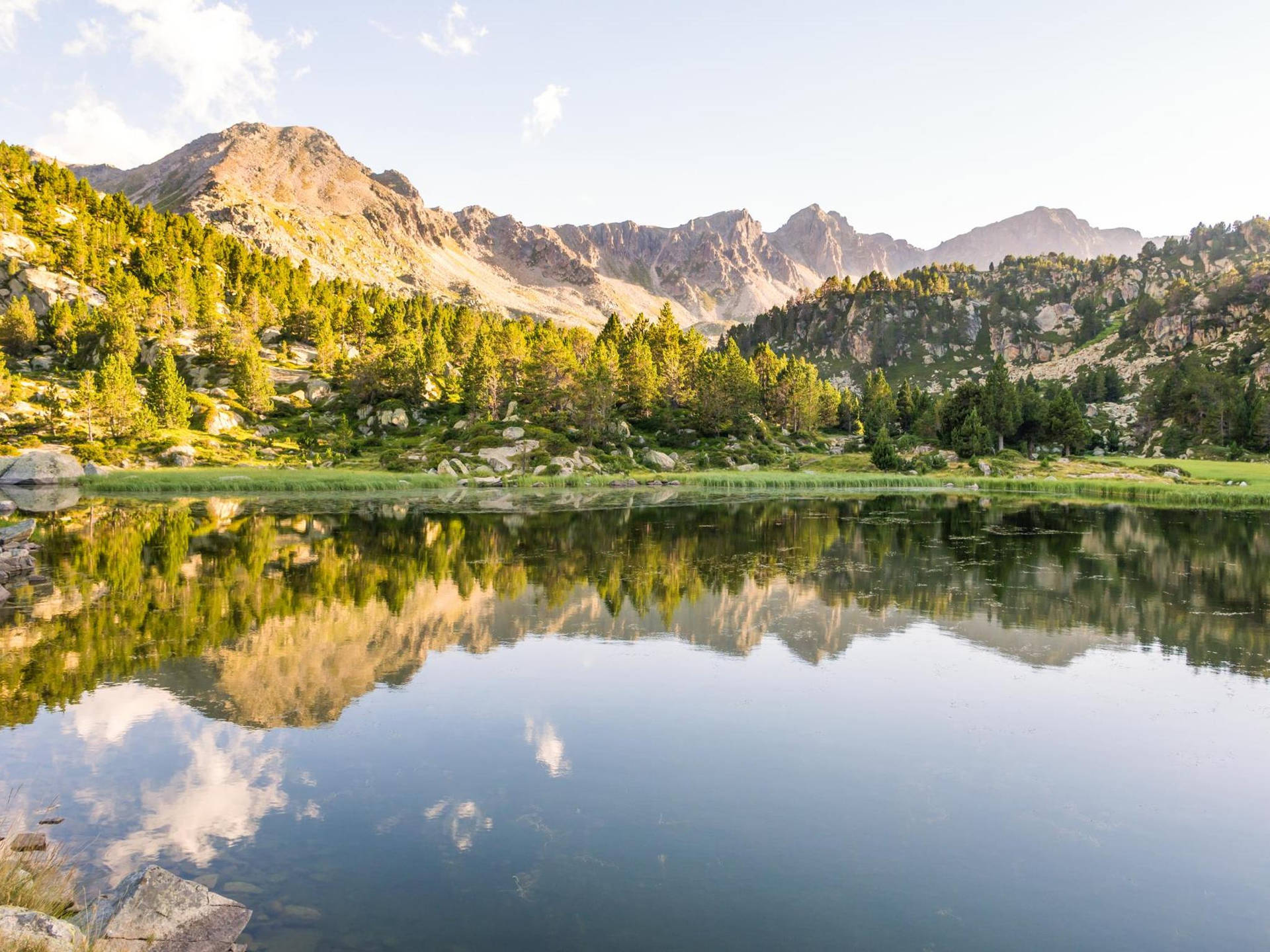 Estany Primer Lake Andorra Background