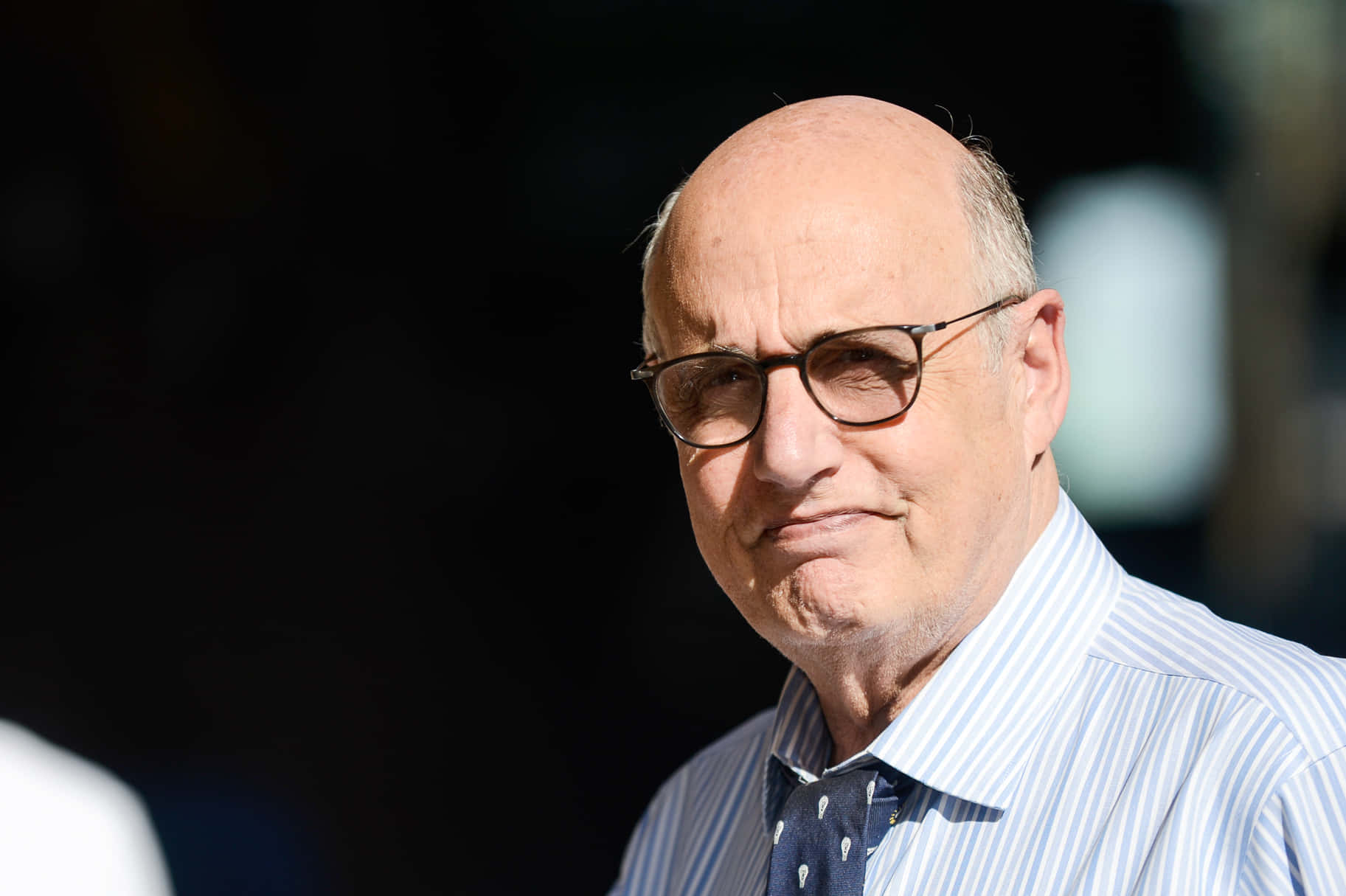 Esteemed Actor Jeffrey Tambor Background