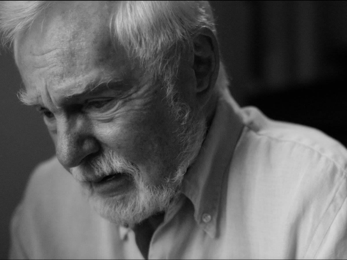 Esteemed British Actor Derek Jacobi In Portrait Background