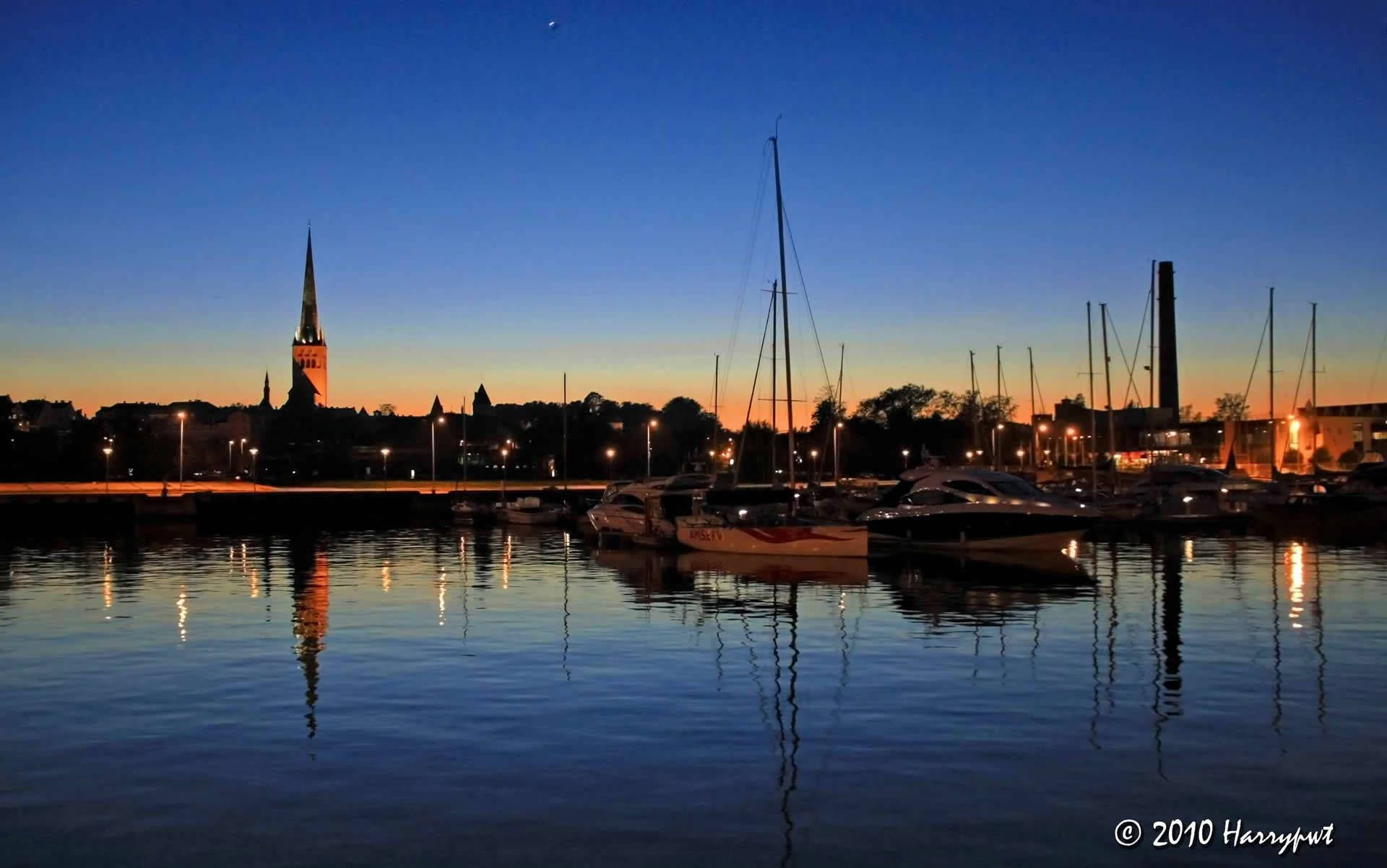 Estonia Scenic Harbor Background