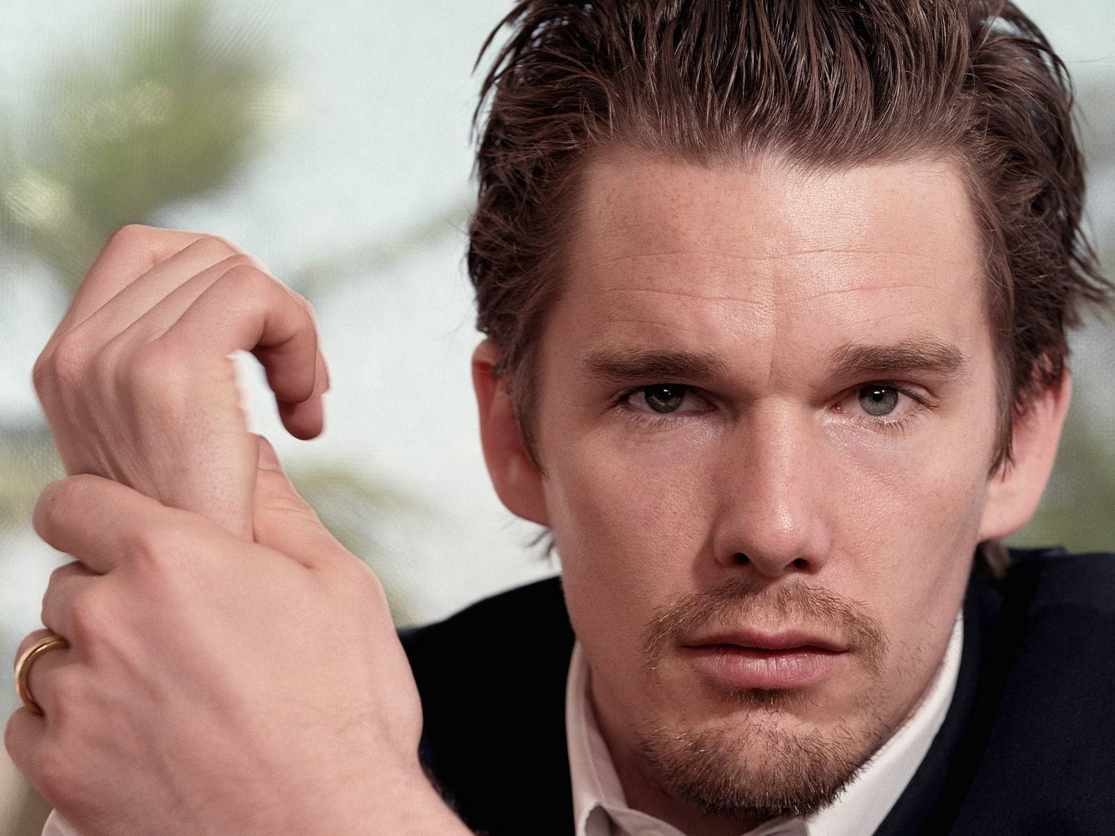 Ethan Hawke Celebrity Photoshoot Background