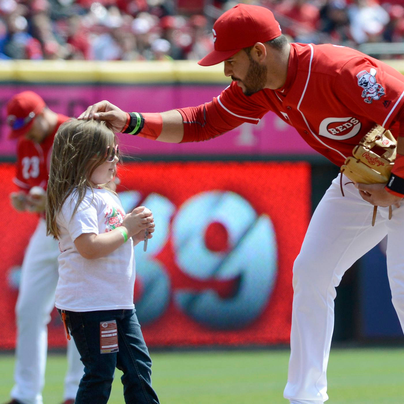 Eugenio Suarez With Little Girl