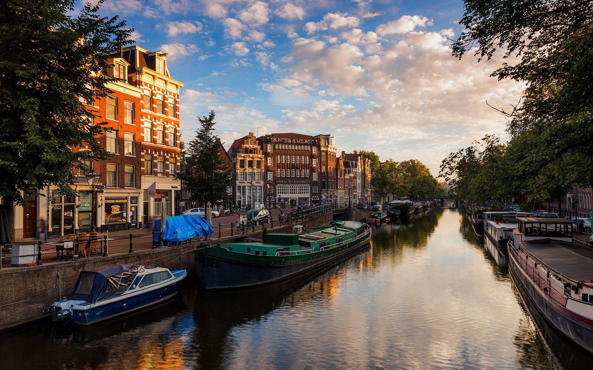 Europe's Long Narrow River Amsterdam Background