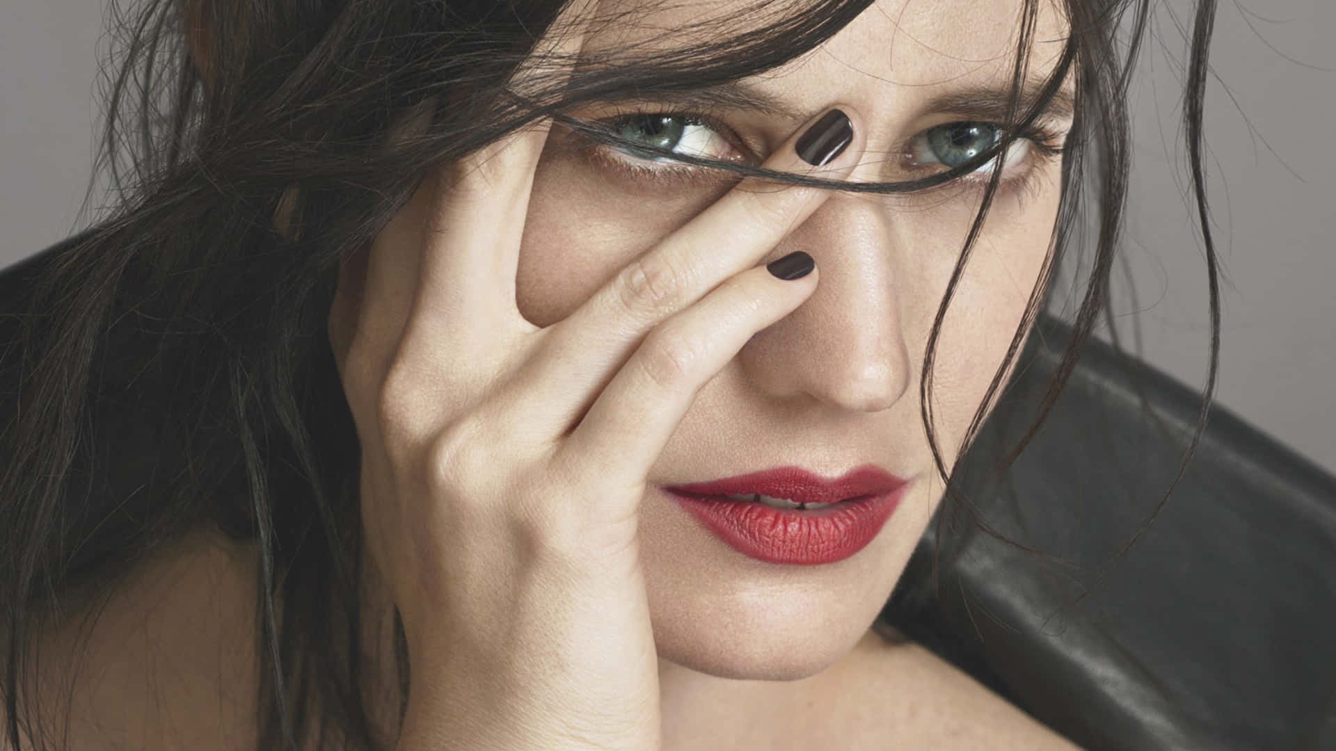 Eva Green In Enchanting Pose