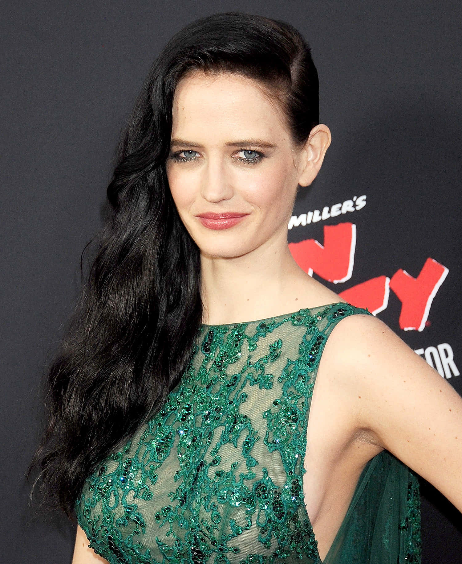 Eva Green Mesmerizing Beauty Background