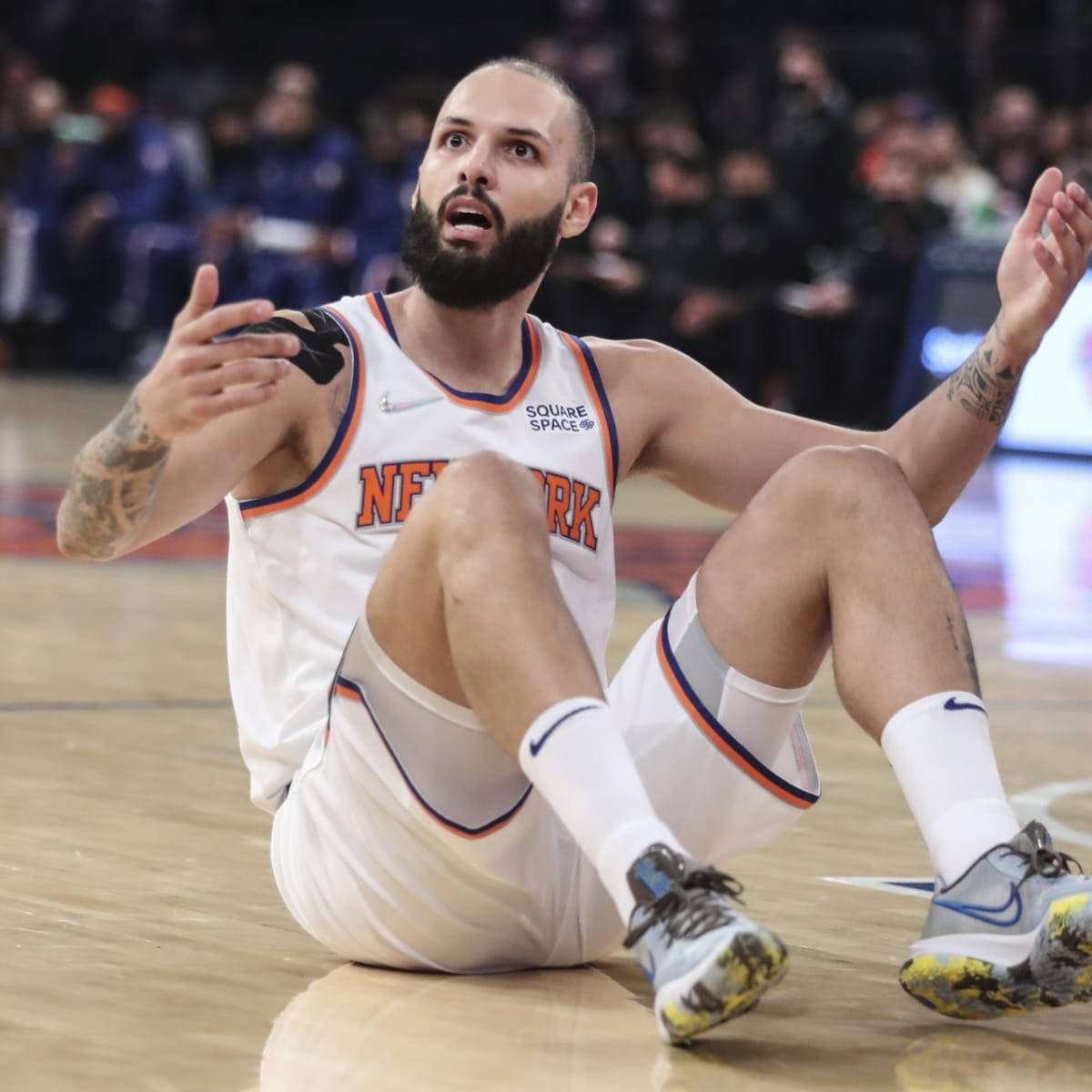 Evan Fournier Thigh Injury Knicks Vs. Celtics Game Background