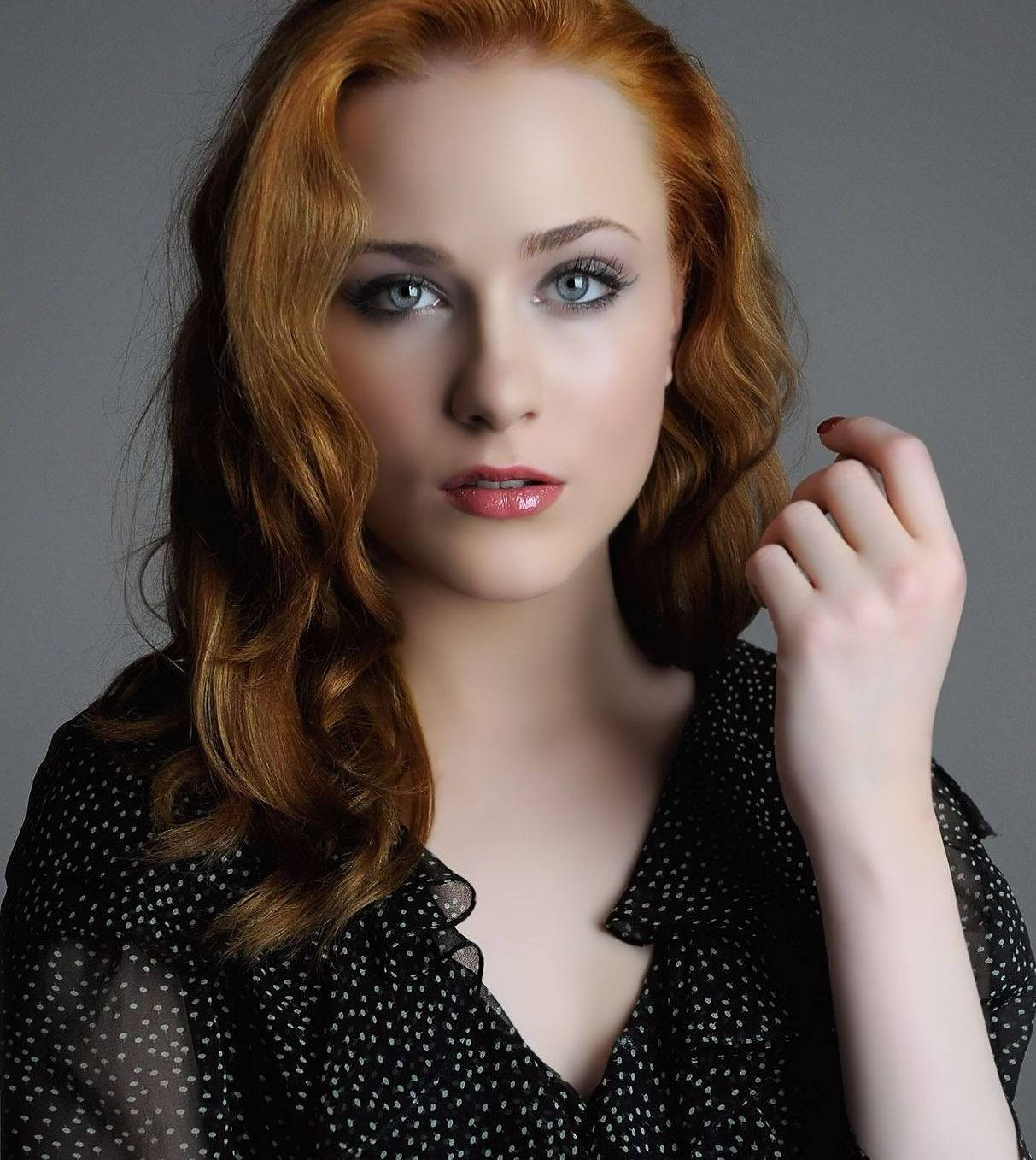 Evan Rachel Wood Tribeca Film Festival Portrait Background