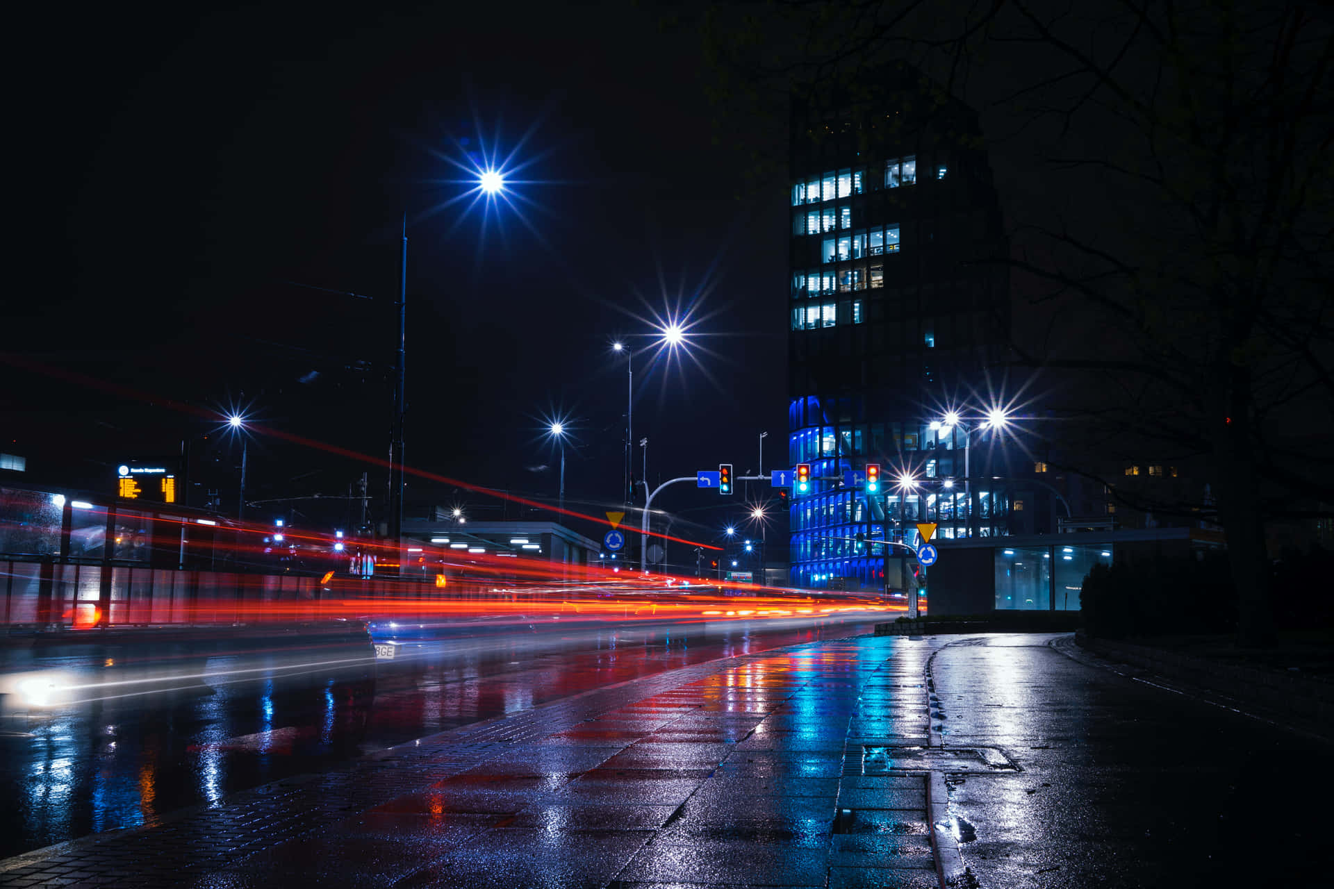 Evening Hustle In The City Background