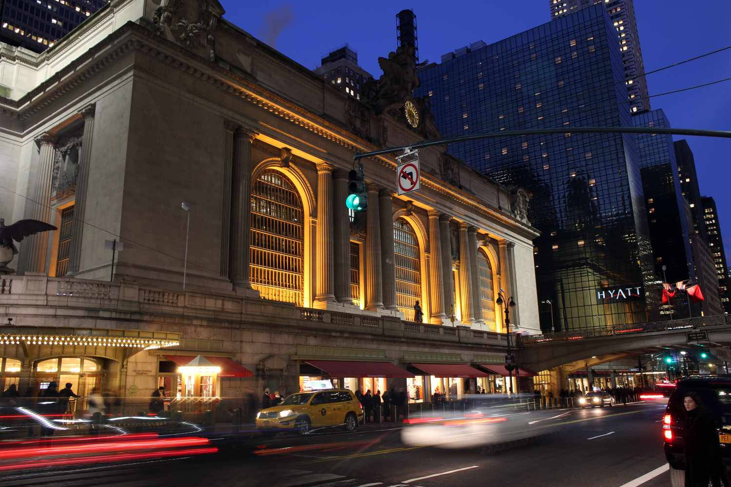 Evening View Of Grand Central Station Background