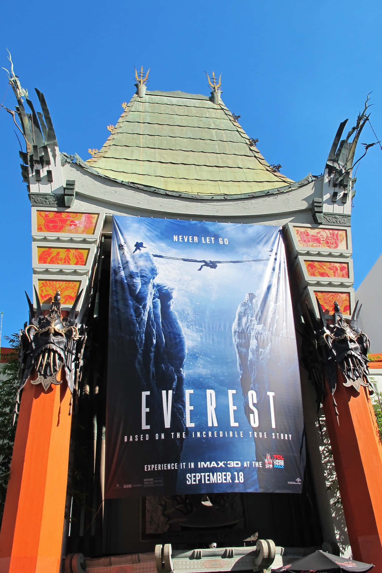 Everest Poster At Graumans Chinese Theatre Background