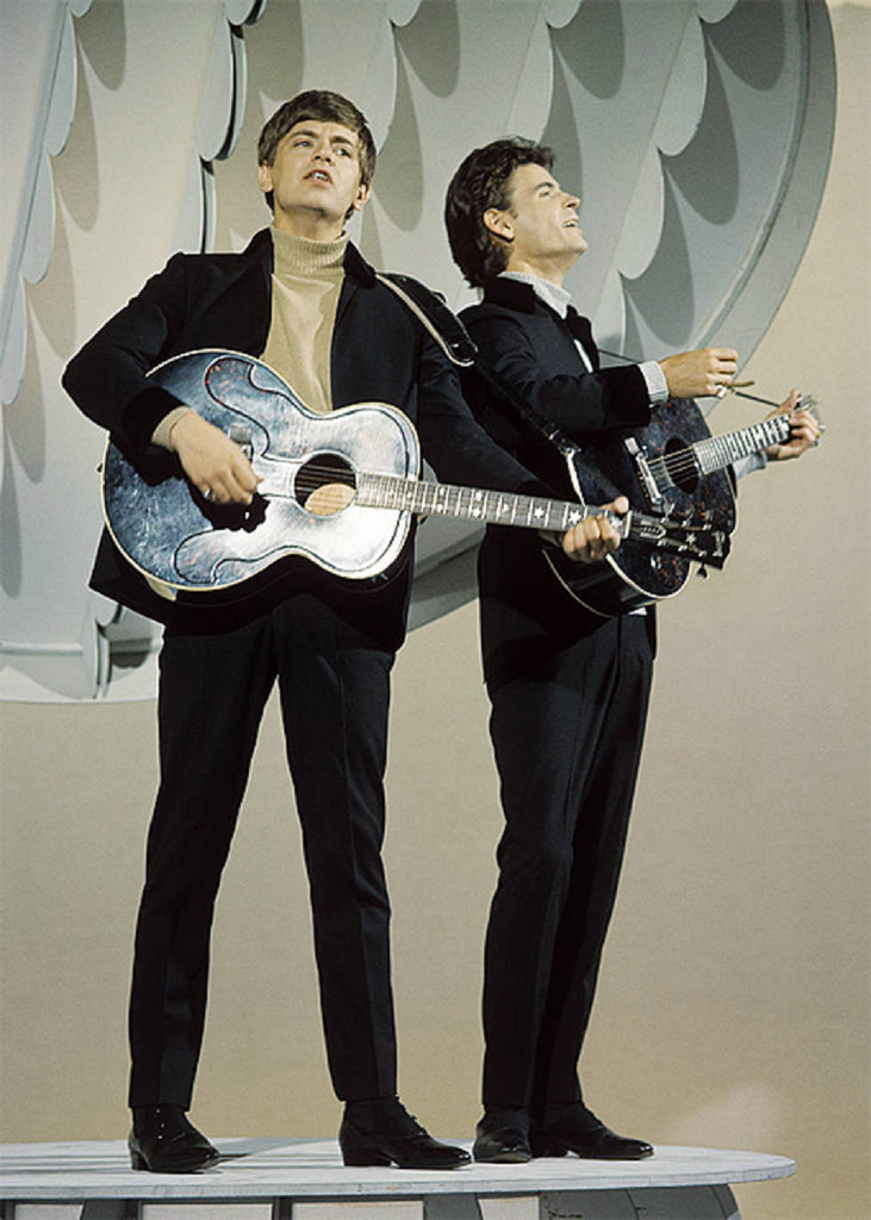 Everly Brothers In Thank You Lucky Stars Background