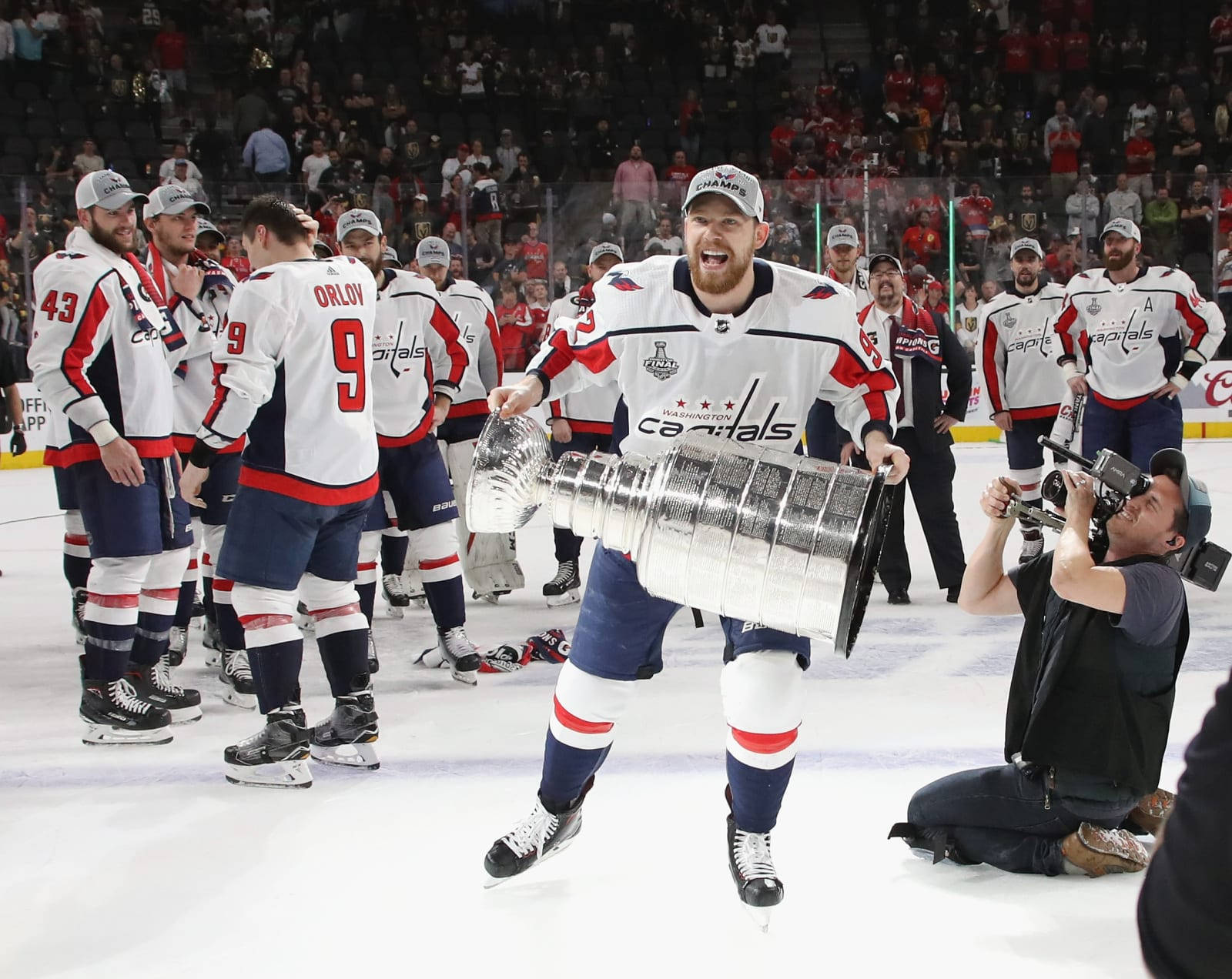 Evgeny Kuznetsov With Trophy Background