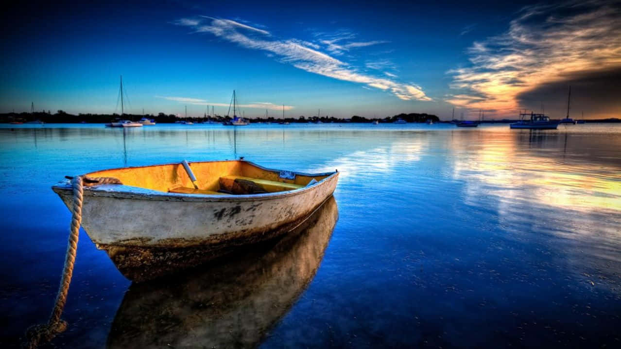 Exceptional Boat On A Lake