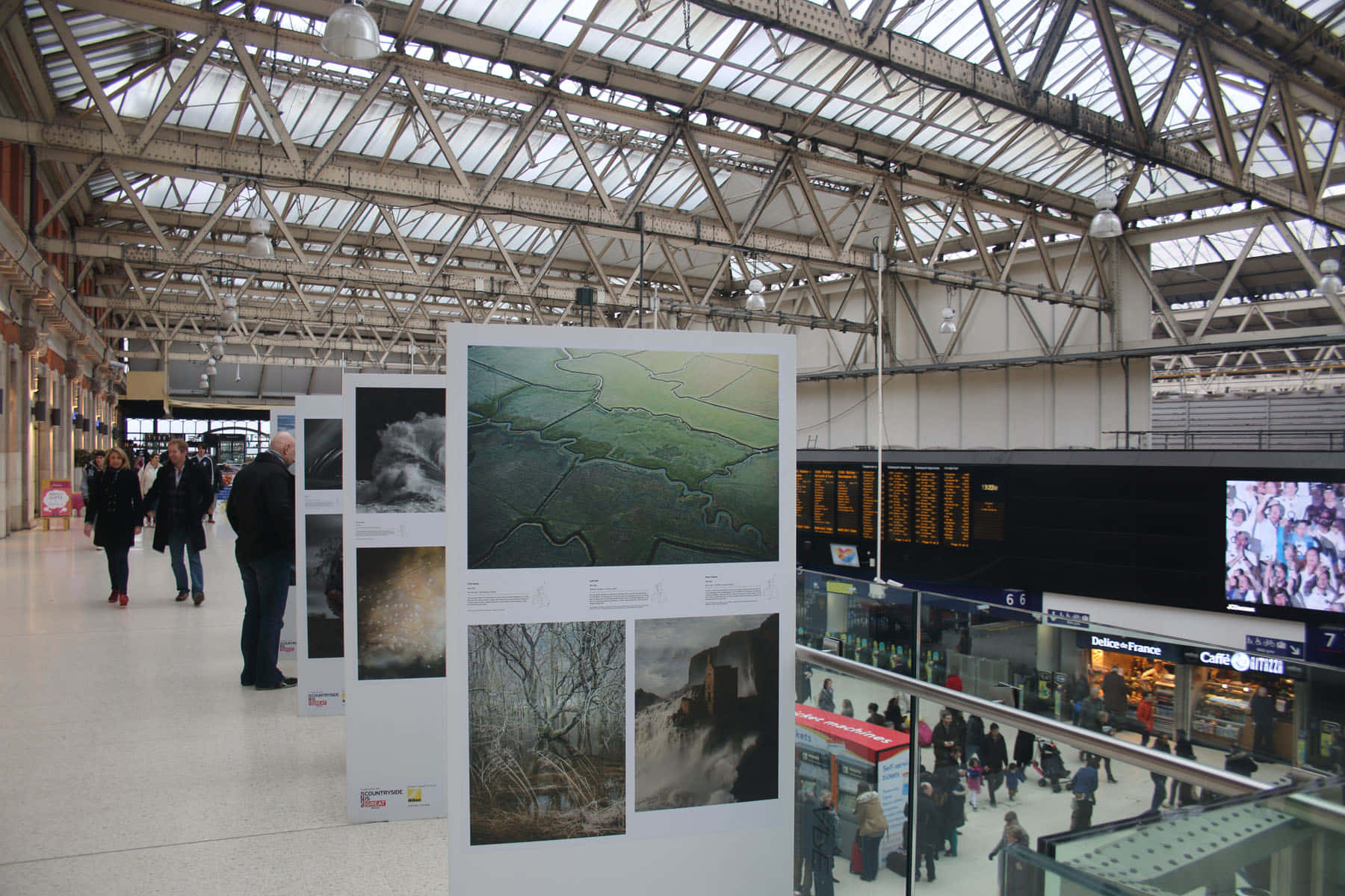 Exhibit At Waterloo Station Background