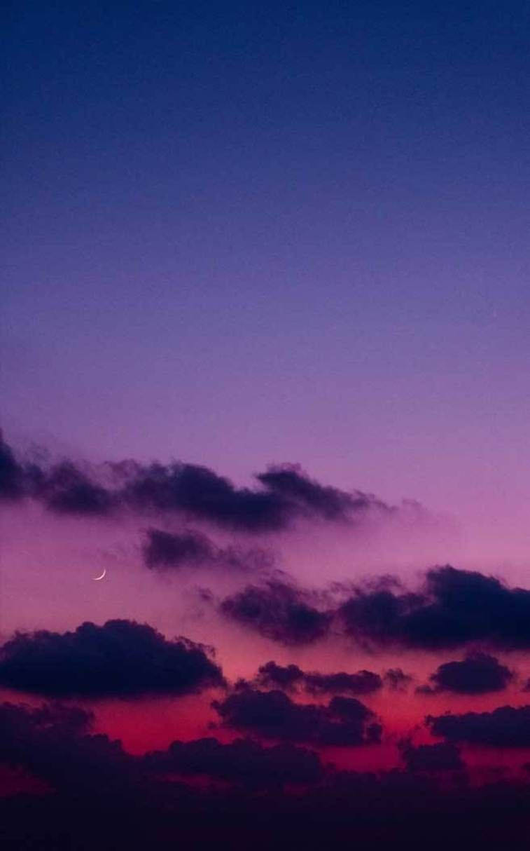 Expansive Indigo Sky, Colors Of Tranquillity And Harmony Background