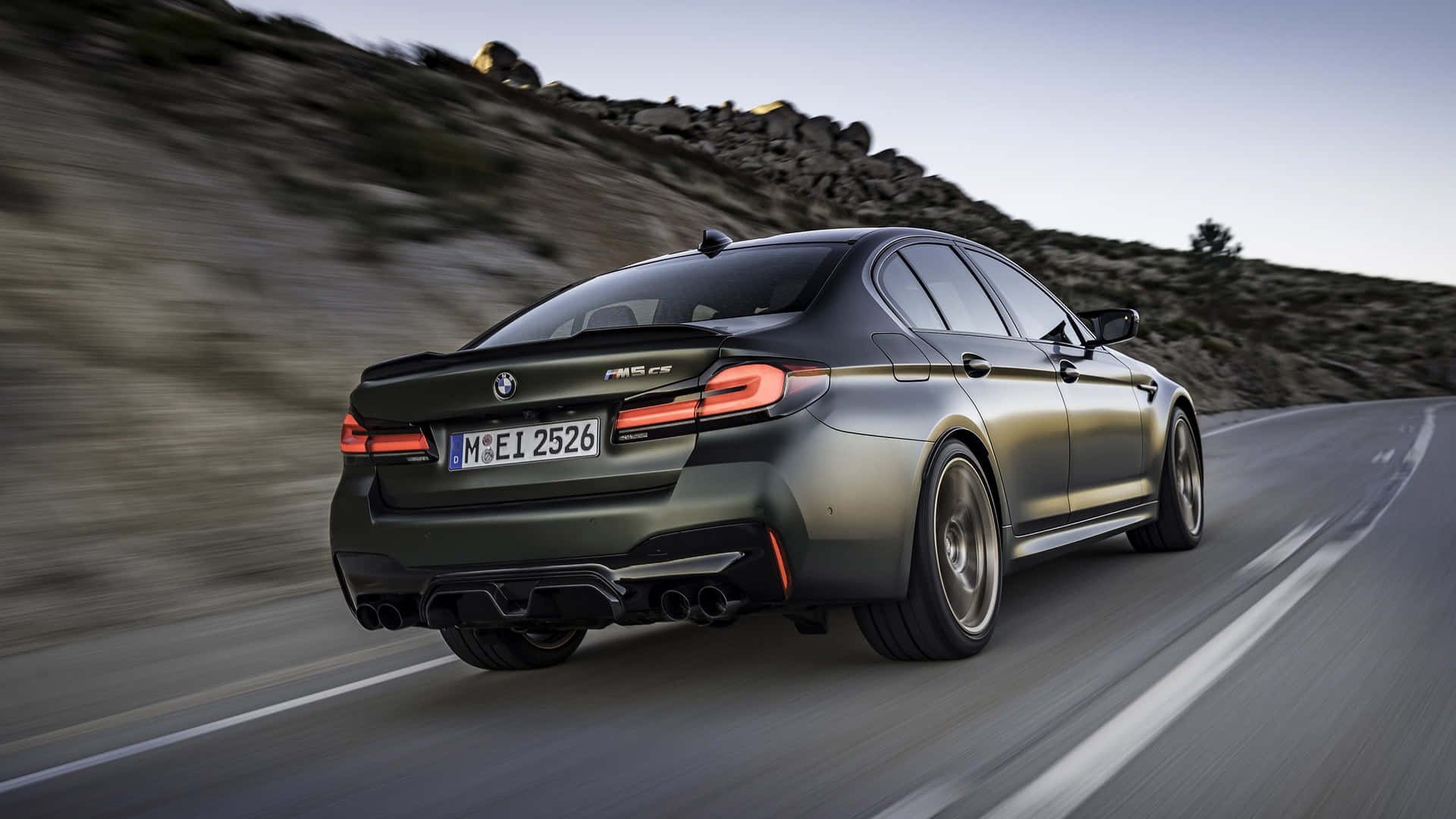 Experience Luxury Driving With The Bmw M5 4k Background