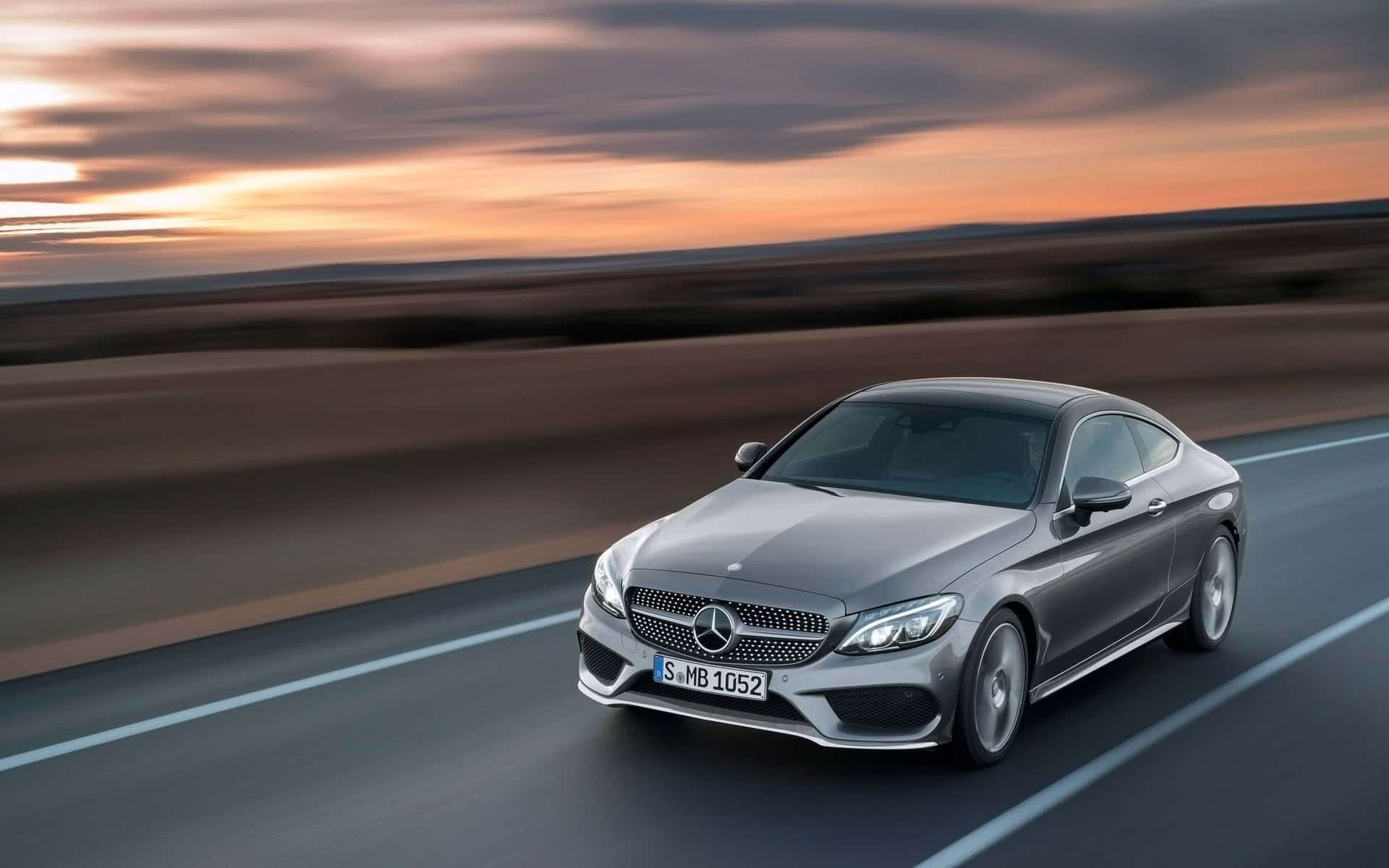 Experience Luxury With The Mercedes Benz Clase E