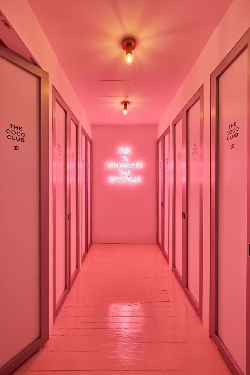 Experience The Allure Of Luxury With This Stylish Aesthetic.