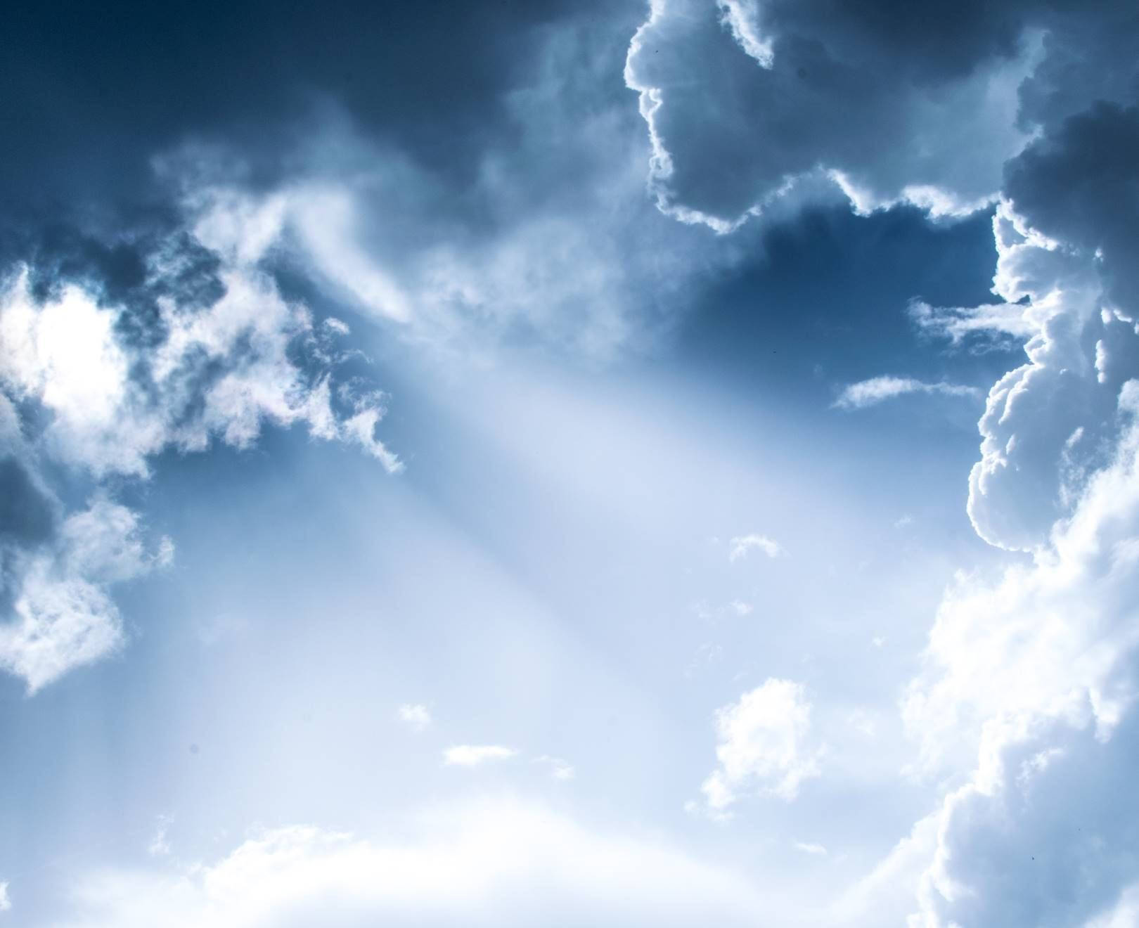 Experience The Beauty Of Heavenly Clouds Background