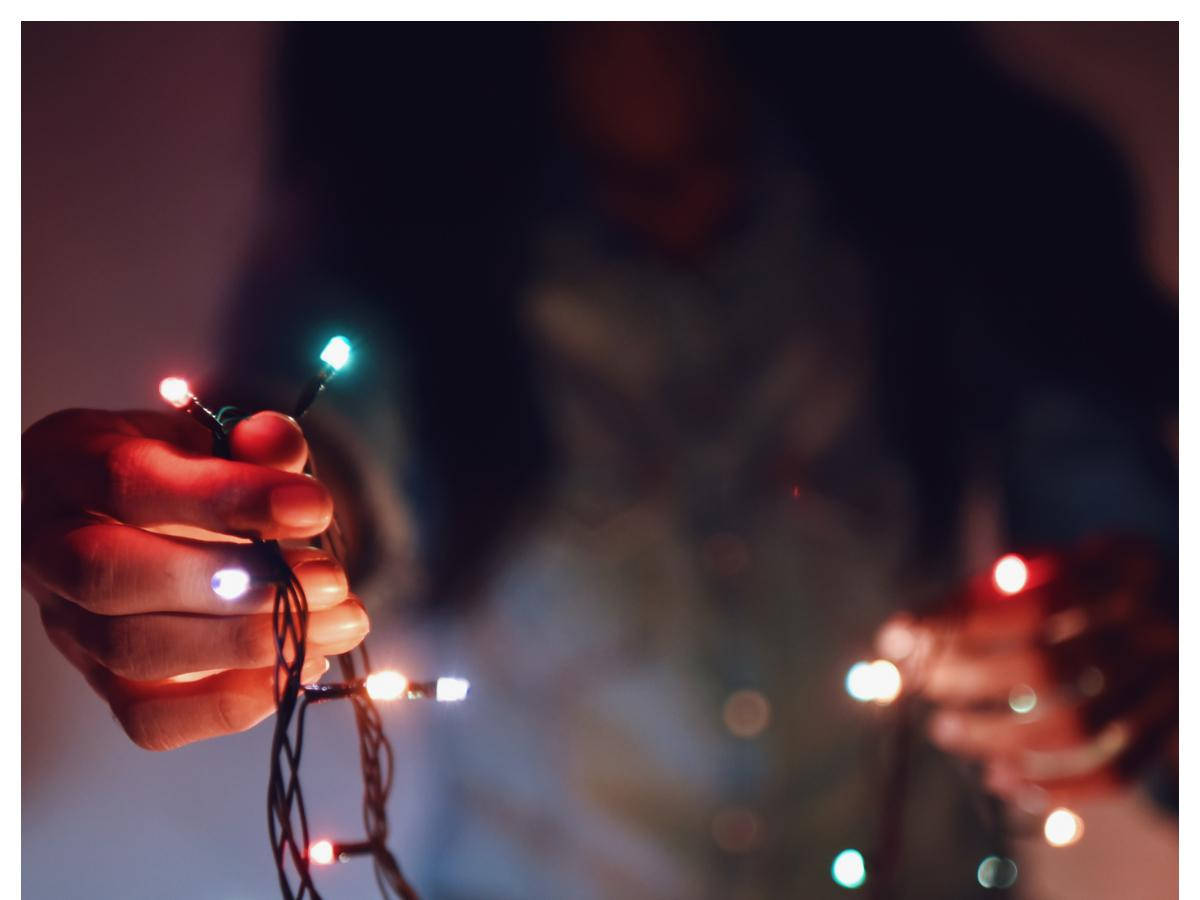 Experience The Enchantment Of Fairy Lights Aesthetic. Background