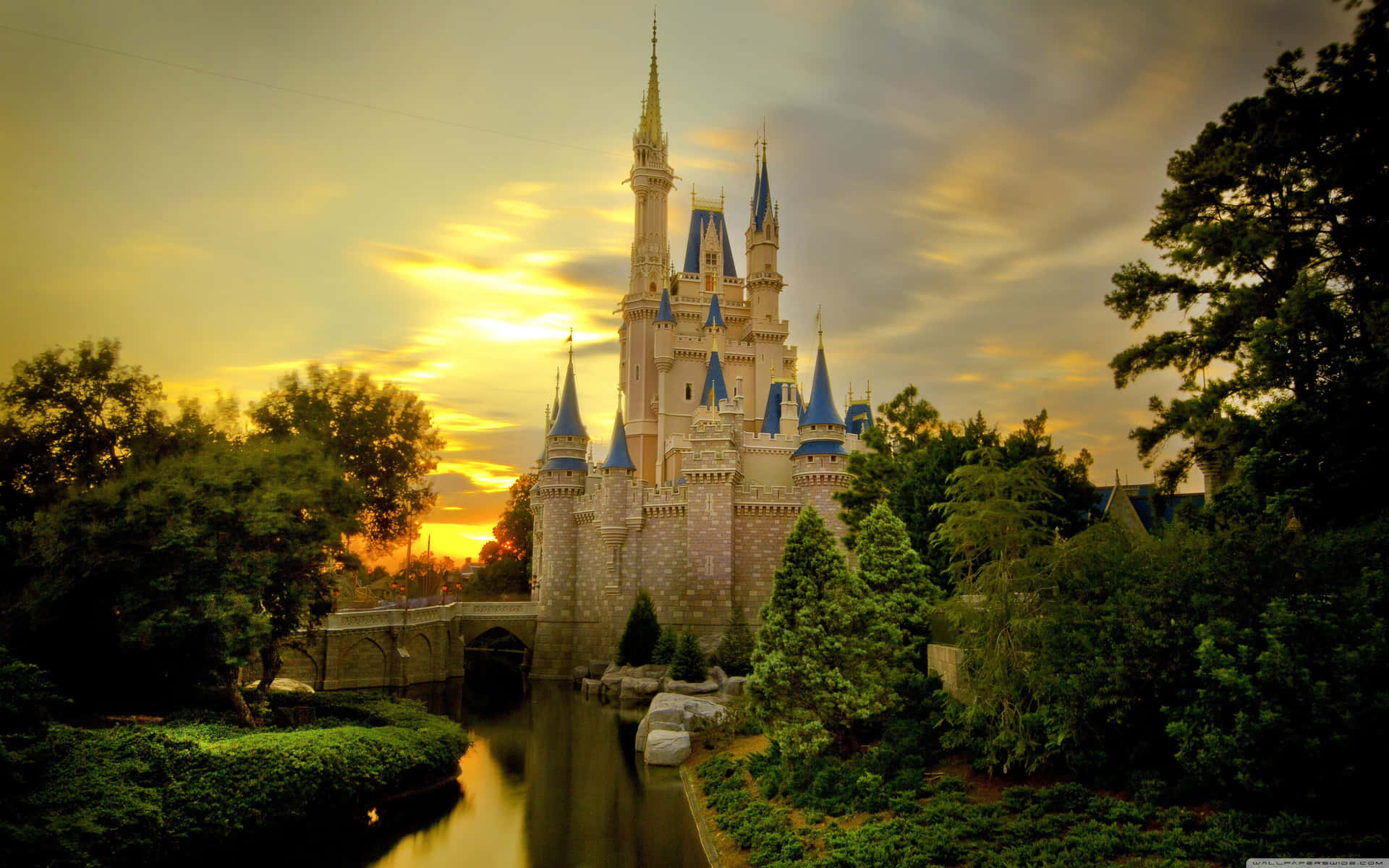 Experience The Magic Of Disney With Disney Mac Background