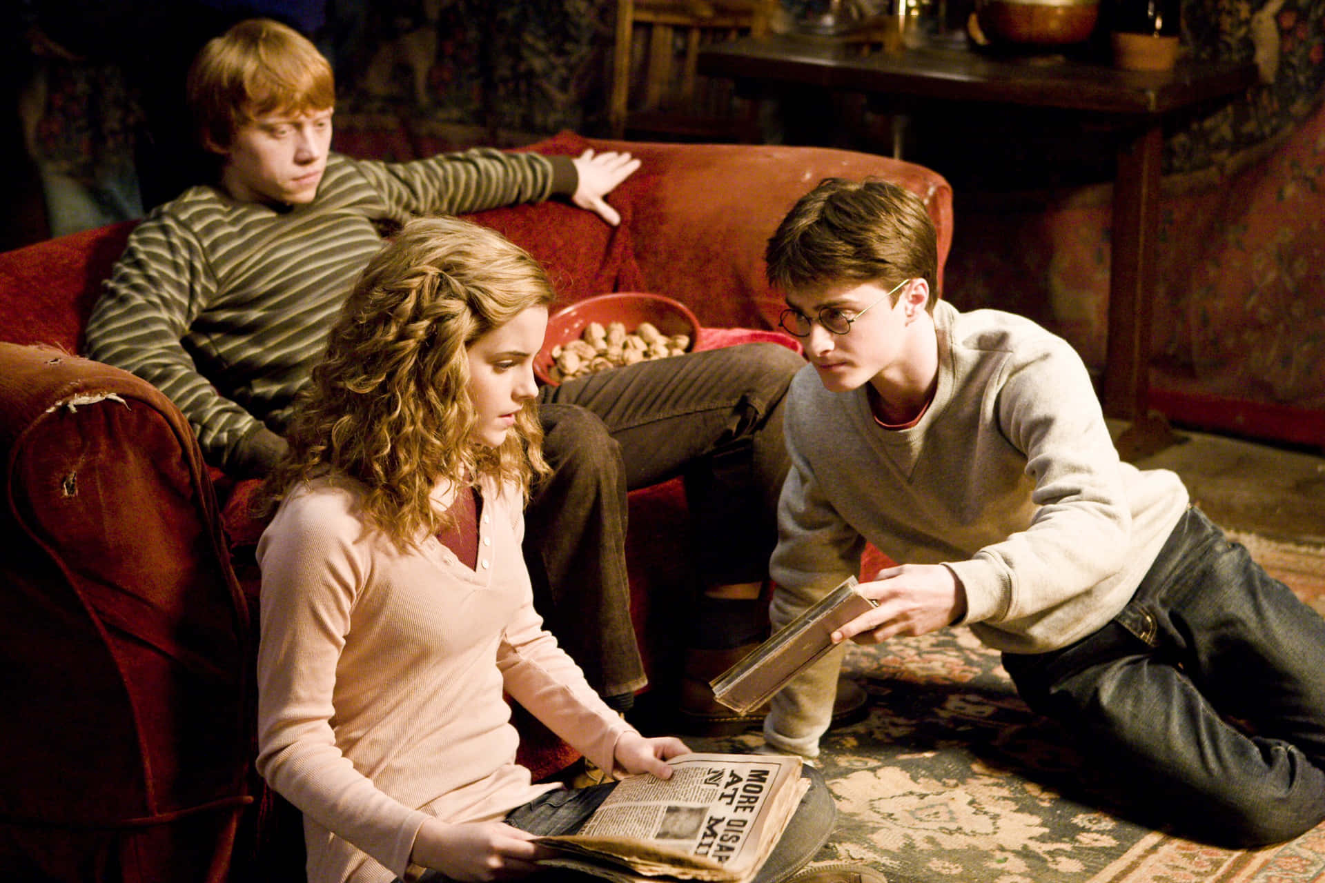 Experience The Magical World Of Harry Potter At Hogwarts Background