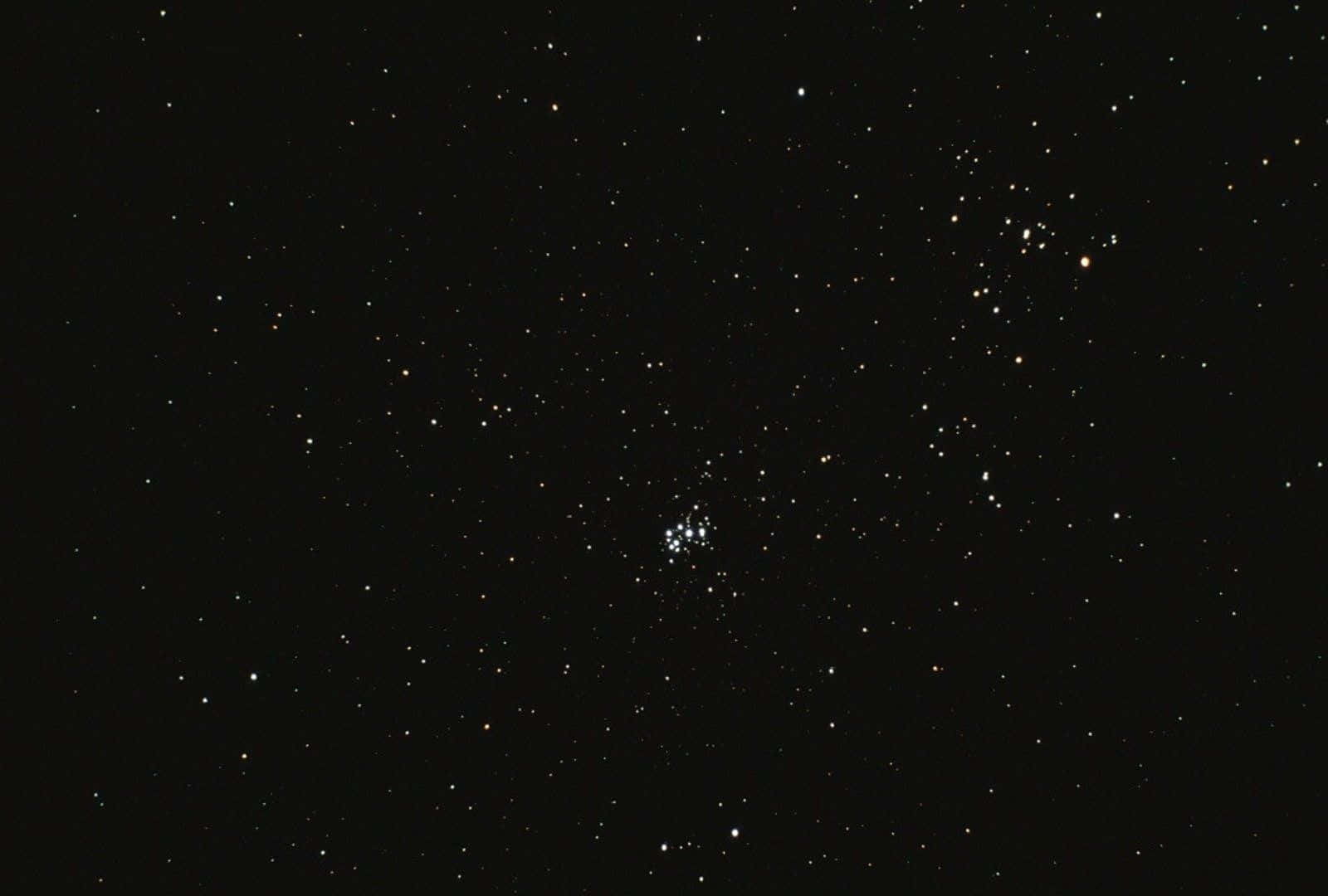 Experience The Outer Limits Of Beauty With A Stunning Galaxy Stars Wallpaper