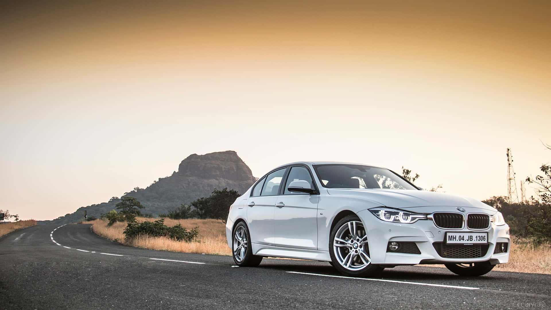 Experience The Sophistication Of The Bmw 328 Background