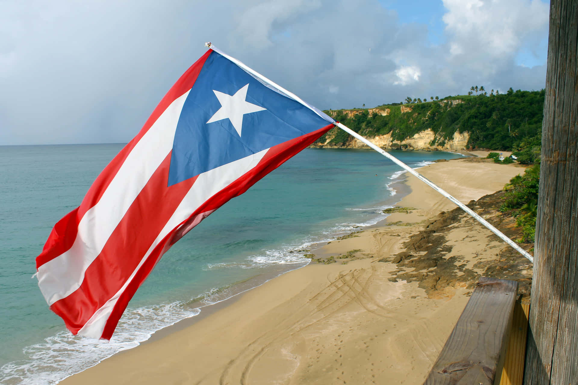 Experience The Vibrant Culture Of Puerto Rico. Background