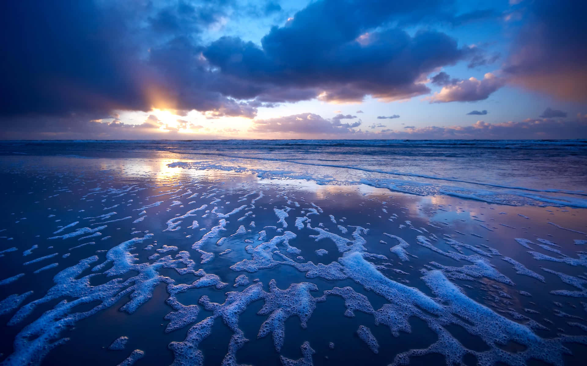 Experience Tranquility And Beauty In Our Pretty Ocean. Background